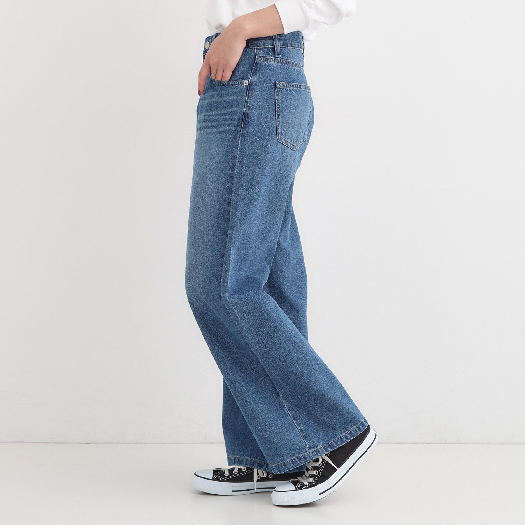 SHOO･LA･RUE「【S-LL】脚のラインを拾いにくい デニムワイドパンツ」|デニム|