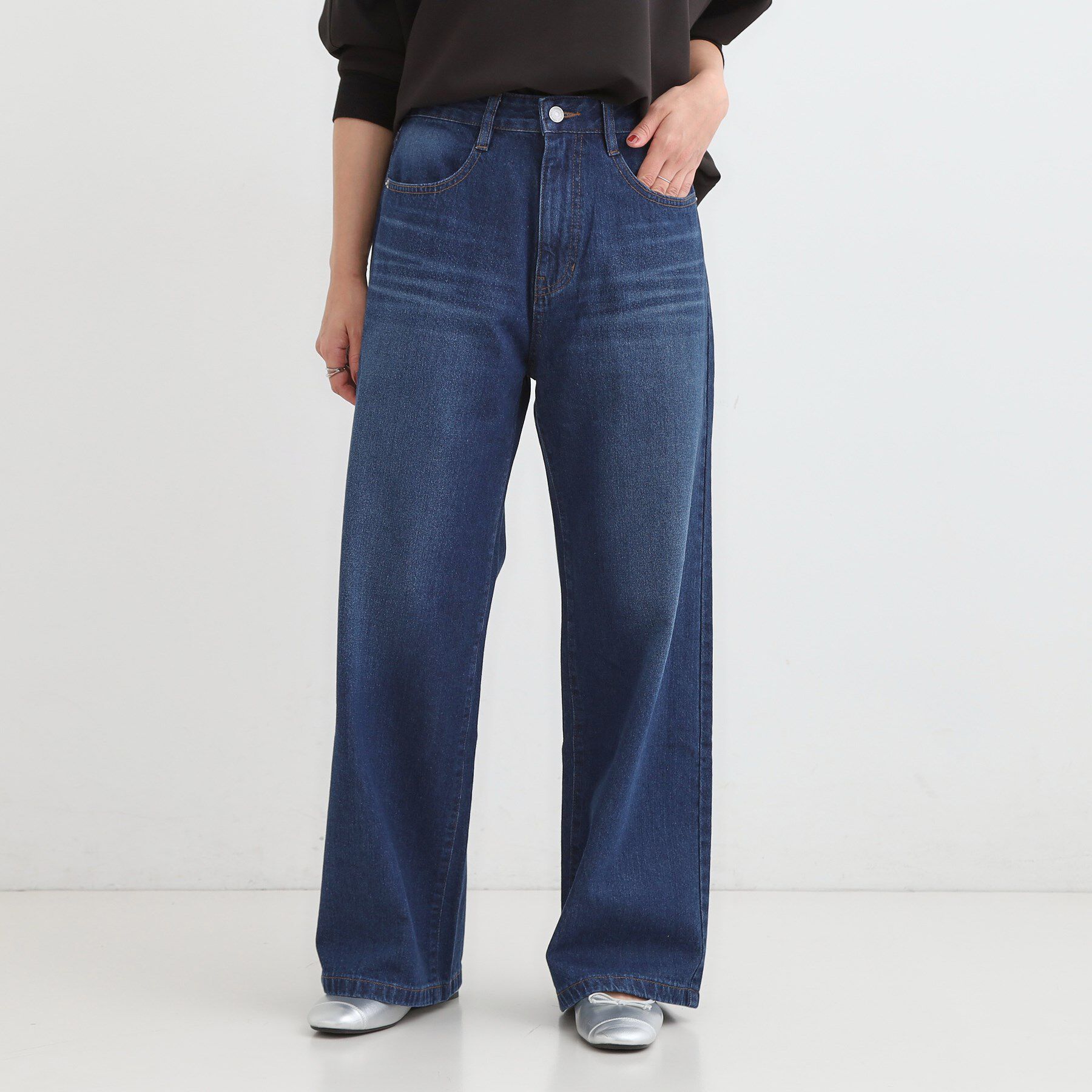 SHOO･LA･RUE「【S-LL】脚のラインを拾いにくい デニムワイドパンツ」|デニム|