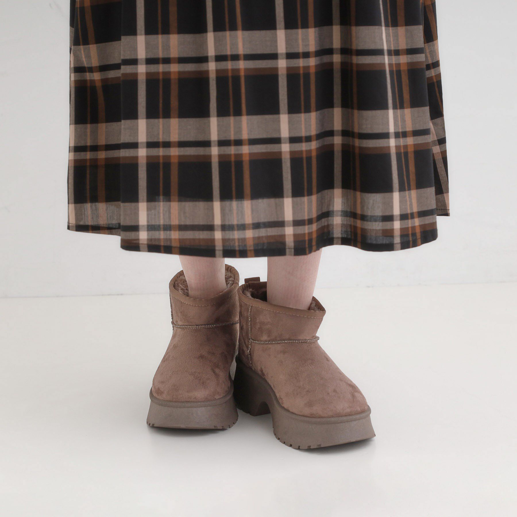 SHOO･LA･RUE「曲がるフェイクムートンブーツ」|ショートブーツ|