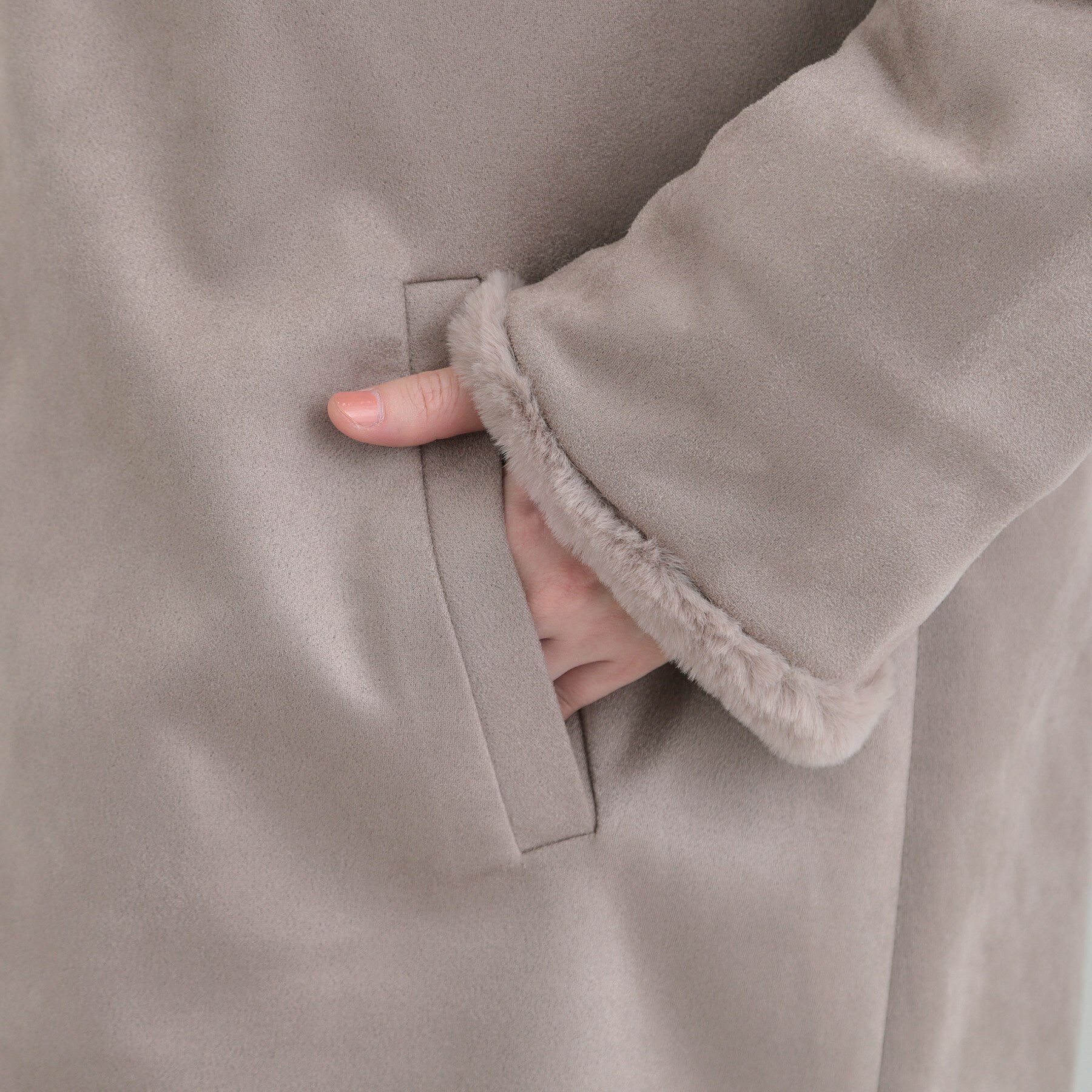 SHOO･LA･RUE「【S-LL】マットな色味が大人な雰囲気 スエード調フードコート」|その他|