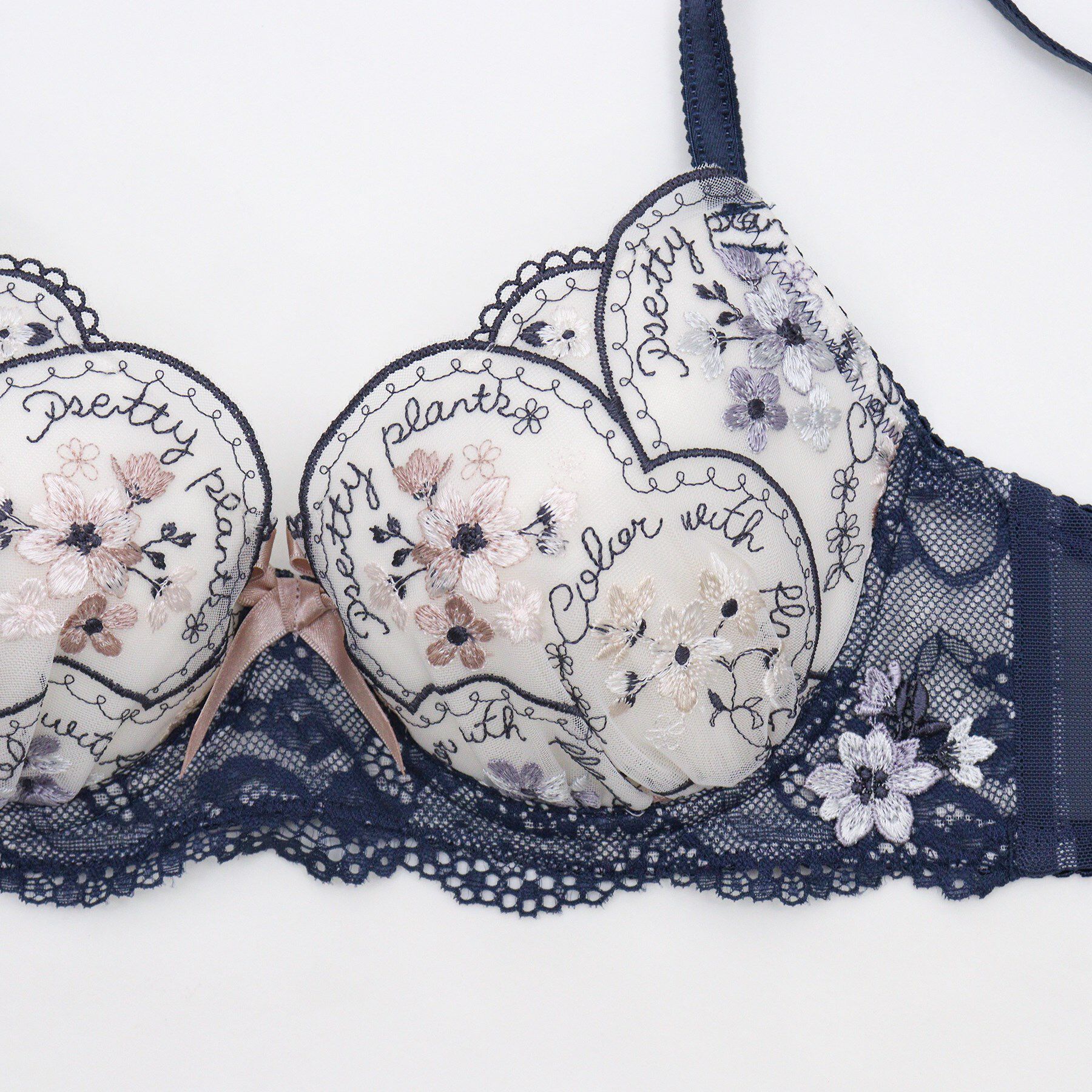 Risa Magli「フェリーチェ ブラジャー （D-F） ＜サイドシェイプ＞」|インナー|