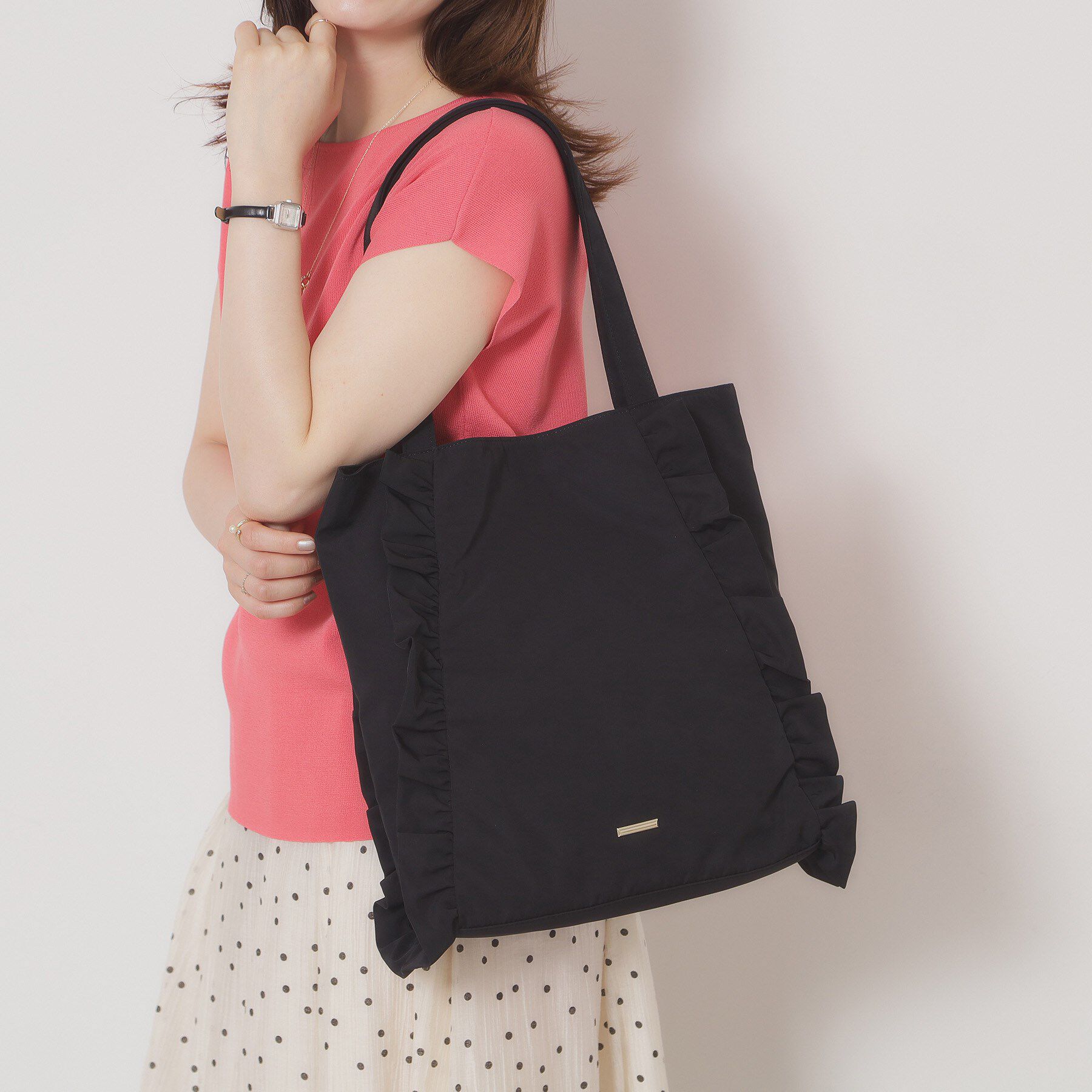 ITS&rsquo;DEMO「【A4対応】フリルトート」|トートバッグ|ブラック(019)