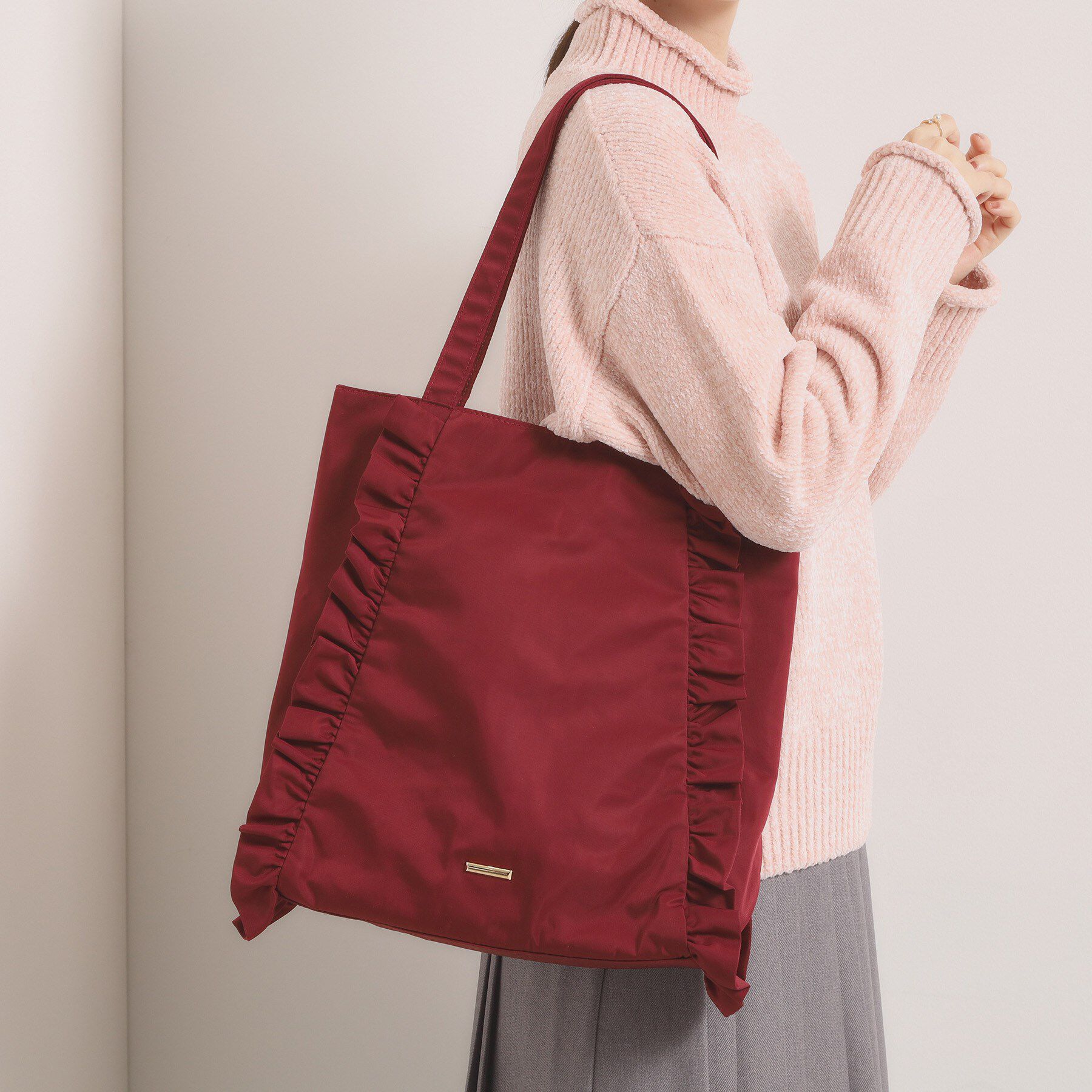 ITS&rsquo;DEMO「【A4対応】フリルトート」|トートバッグ|ボルドー(064)