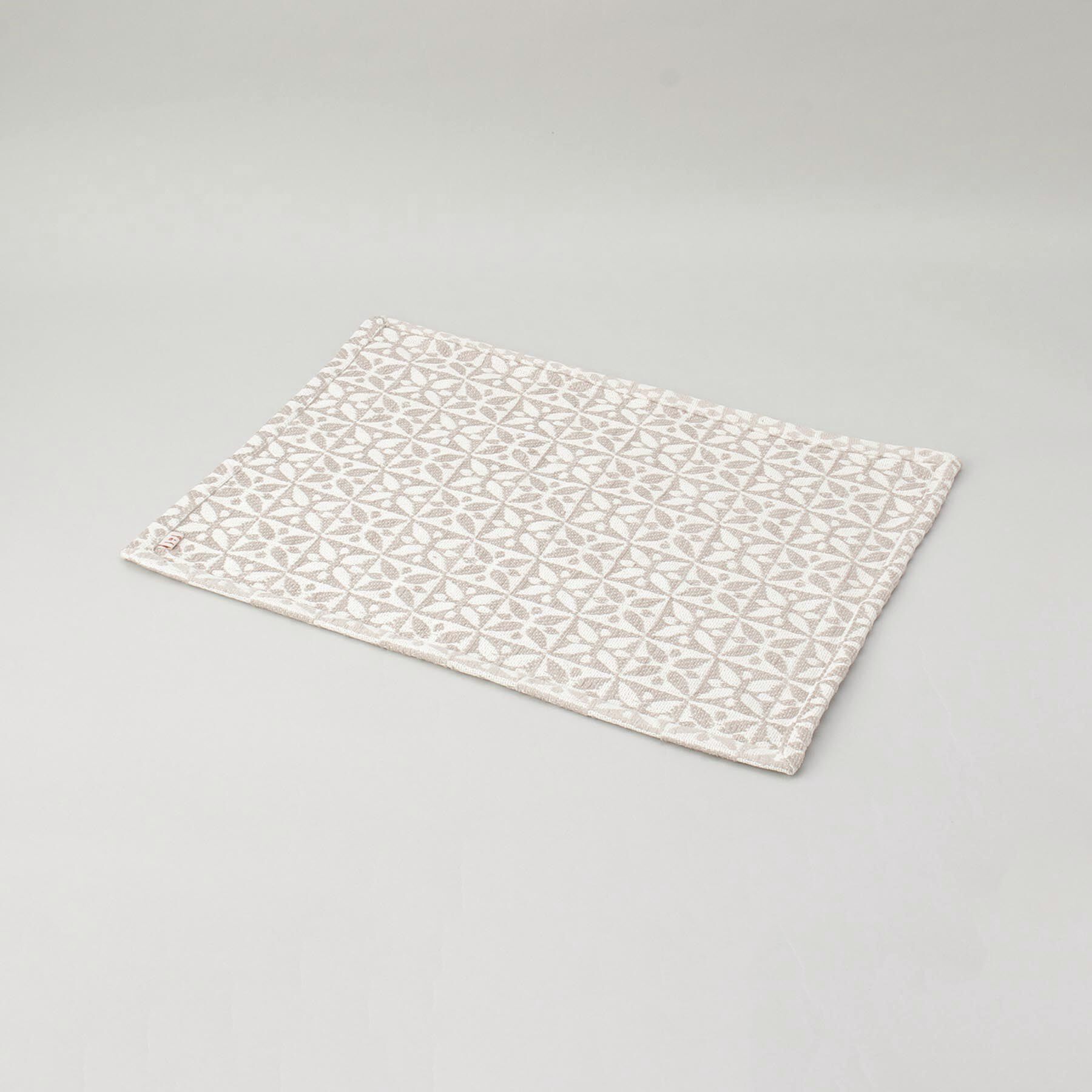 212 KITCHEN STORE「クローネ プレイスマットL OW」|食器・キッチングッズ|