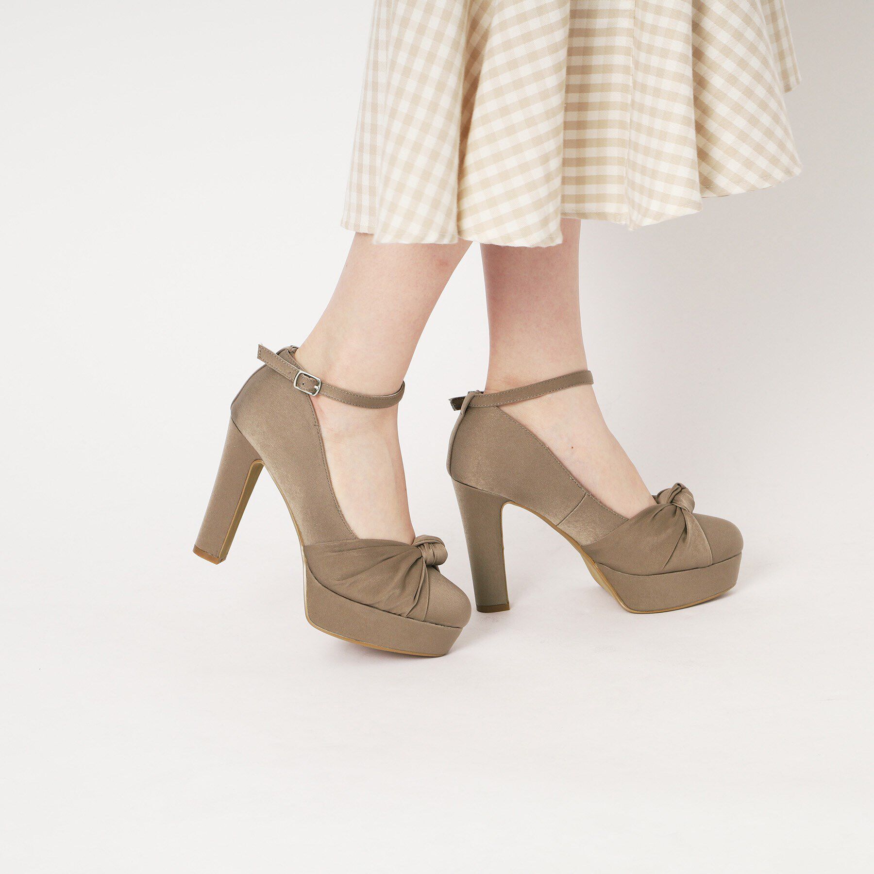 ESPERANZA「結びリボンネックベルトハイヒールパンプス 結婚式二次会 パーティー 24SS」|パンプス|