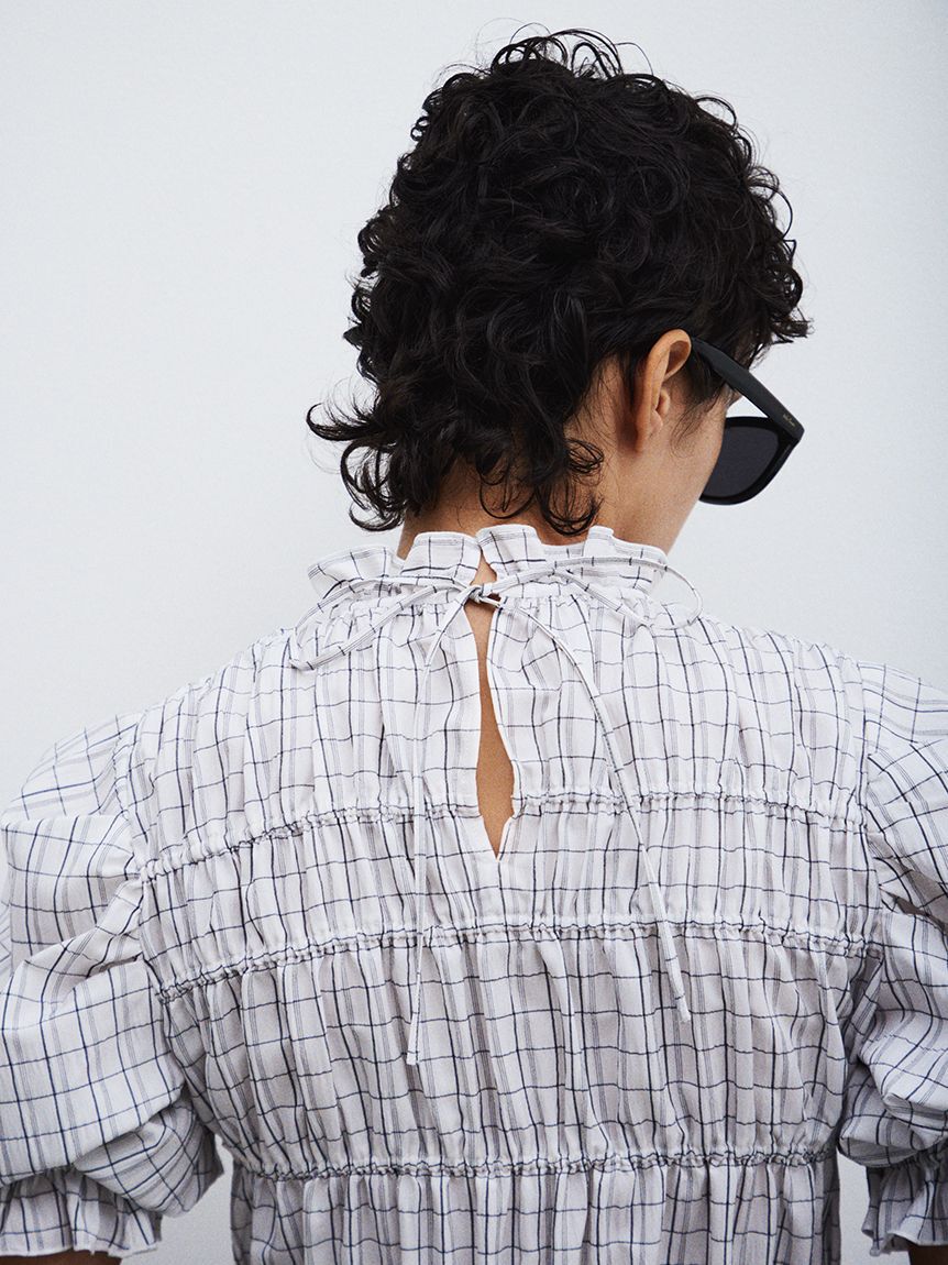 Mila Owen「シャーリングペプラムフリルブラウス」|シャツ・ブラウス|