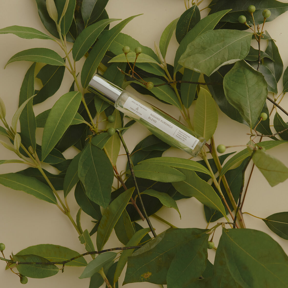 アットアロマ「skin-on fragrance 長野黒文字ﾌﾞﾚﾝﾄﾞ 9mL」|アロマ・ルームフレグランス|