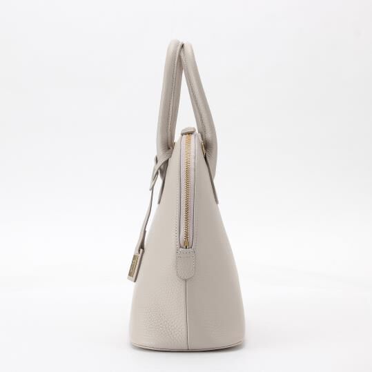 銀座かねまつ「AS24530PS1 【本革】【撥水】ミディアムサイズブガッティバッグ」|ショルダー・メッセンジャー|