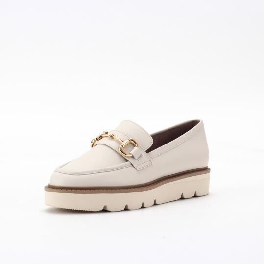 銀座かねまつ「AF250093STEIVR 【本革】ボリュームソールビットローファー」|ローファー|アイボリー