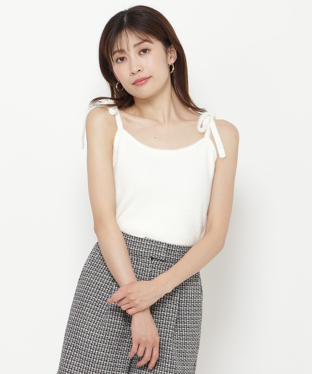 アンドクチュール「ラメフェザーVネックアンサンブル」|カーディガン|