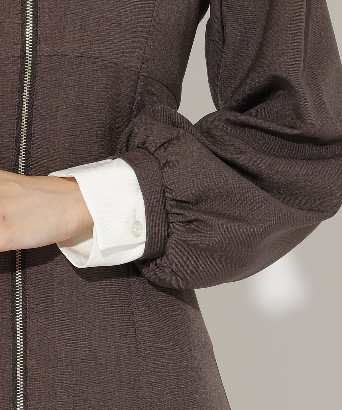 アンドクチュール「レイヤード襟フロントZIPワンピース」|ワンピース|