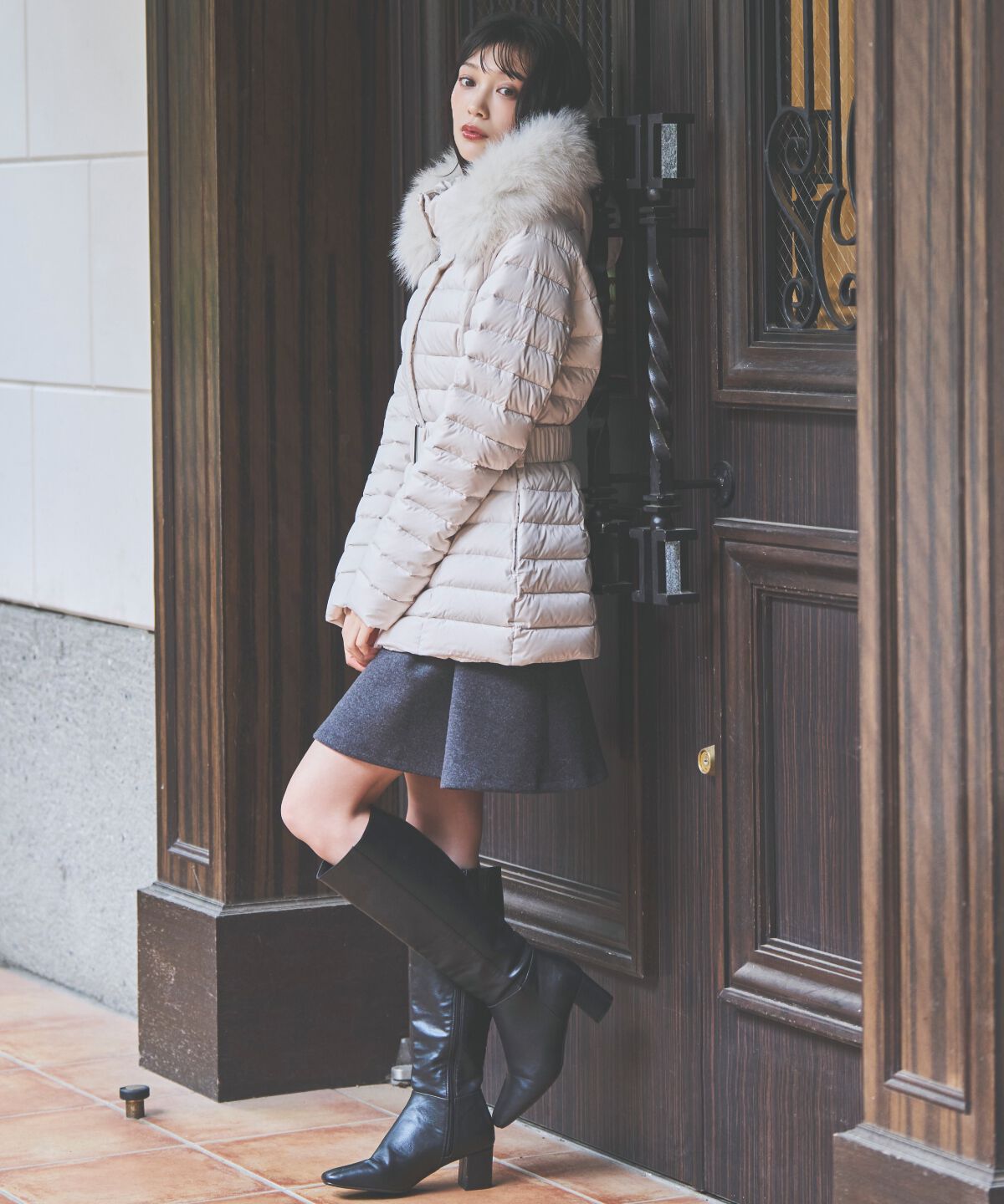 アンドクチュール「ベルト付きFOXファーミドル丈ダウン」|ダウン|