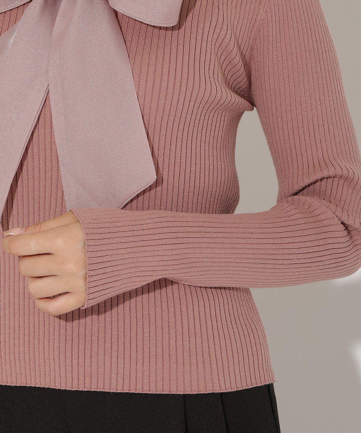 アンドクチュール「リボンボウタイ付きリブプルオーバー」|ニット・セーター|