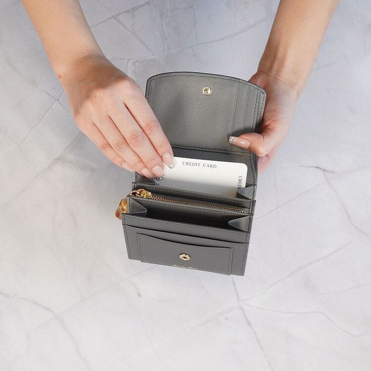 Jewelna Rose「Jewelna Rose フォリー・ウォレット 本革 二つ折り財布 15146」|財布|