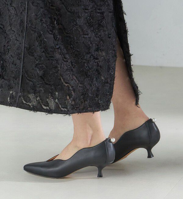 SHIPS for women「little black: パールモチーフ ウェーブ カット パンプス」|パンプス|