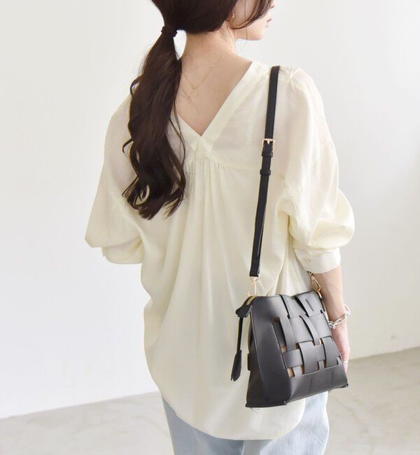 quaranciel「quaranciel:〈手洗い可能〉Vネック バック ギャザー ブラウス」|シャツ・ブラウス|