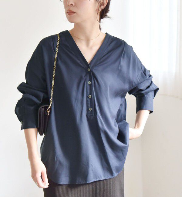 quaranciel「quaranciel:〈手洗い可能〉Vネック バック ギャザー ブラウス」|シャツ・ブラウス|