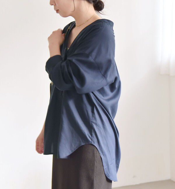 quaranciel「quaranciel:〈手洗い可能〉Vネック バック ギャザー ブラウス」|シャツ・ブラウス|