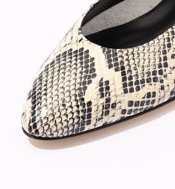 TOMORROWLAND GOODS「Aeyde Ellie Almond-Toe フラットシューズ」|バレエシューズ|