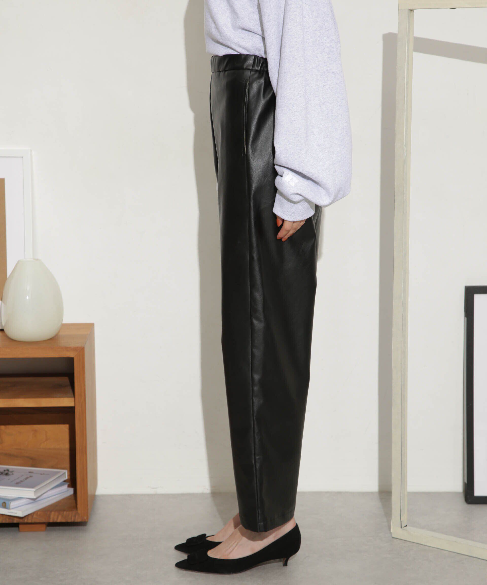 nano･universe「LOGAN/別注フェイクレザー イージーパンツ」|その他|