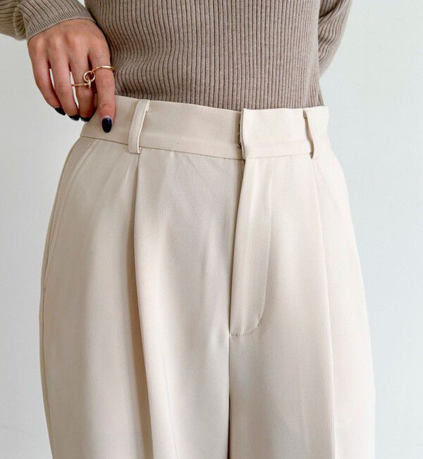 fredy emue「【人気商品の新型】とろみwarmタックスラックス」|スラックス|