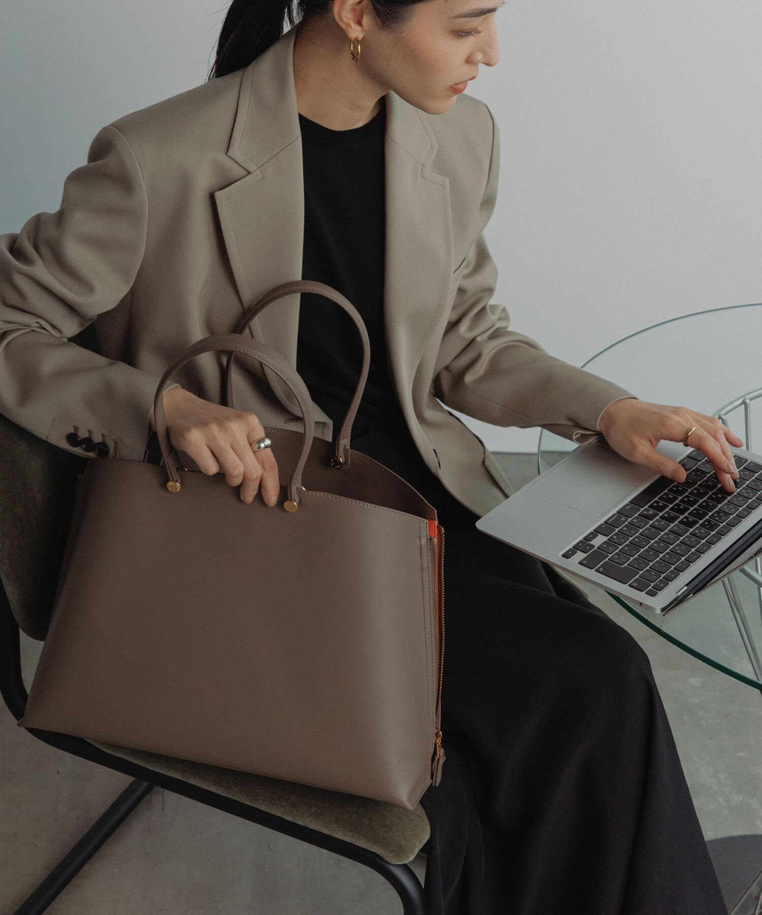 ROPE「【E'POR】Y BAG Medium+【WEB限定/一部店舗限定】【通勤】【A4/PC対応】【25AW】」|ショルダー・メッセンジャー|