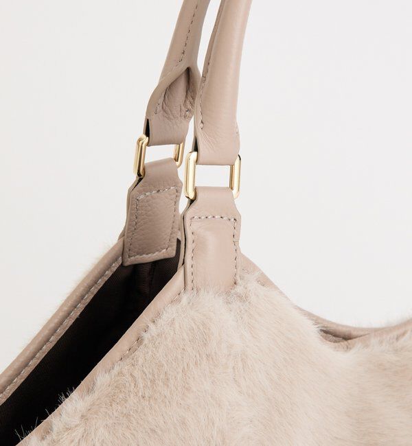  「【コーデの主役に】ポーチ付きフェイクファートート」|クラッチバッグ|