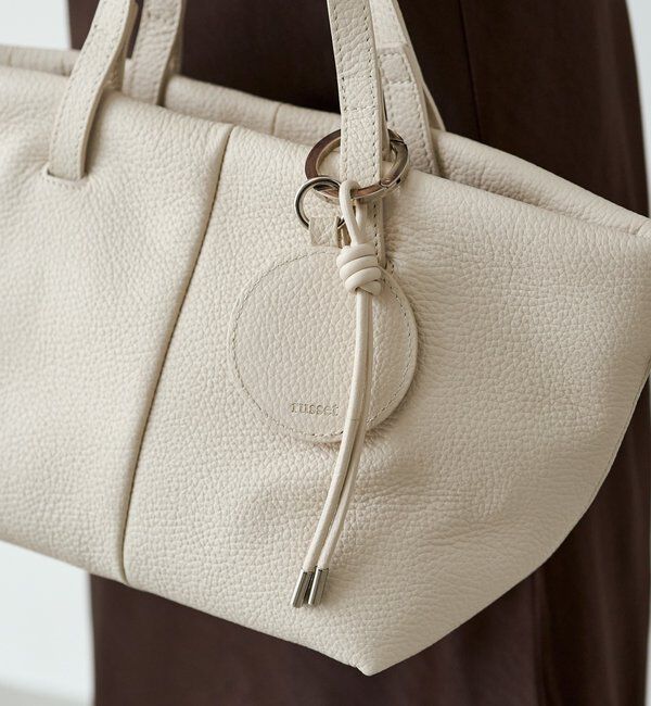  「【再値下げ】ミラー付きレザーチャーム」|チャーム・キーホルダー|アイボリー