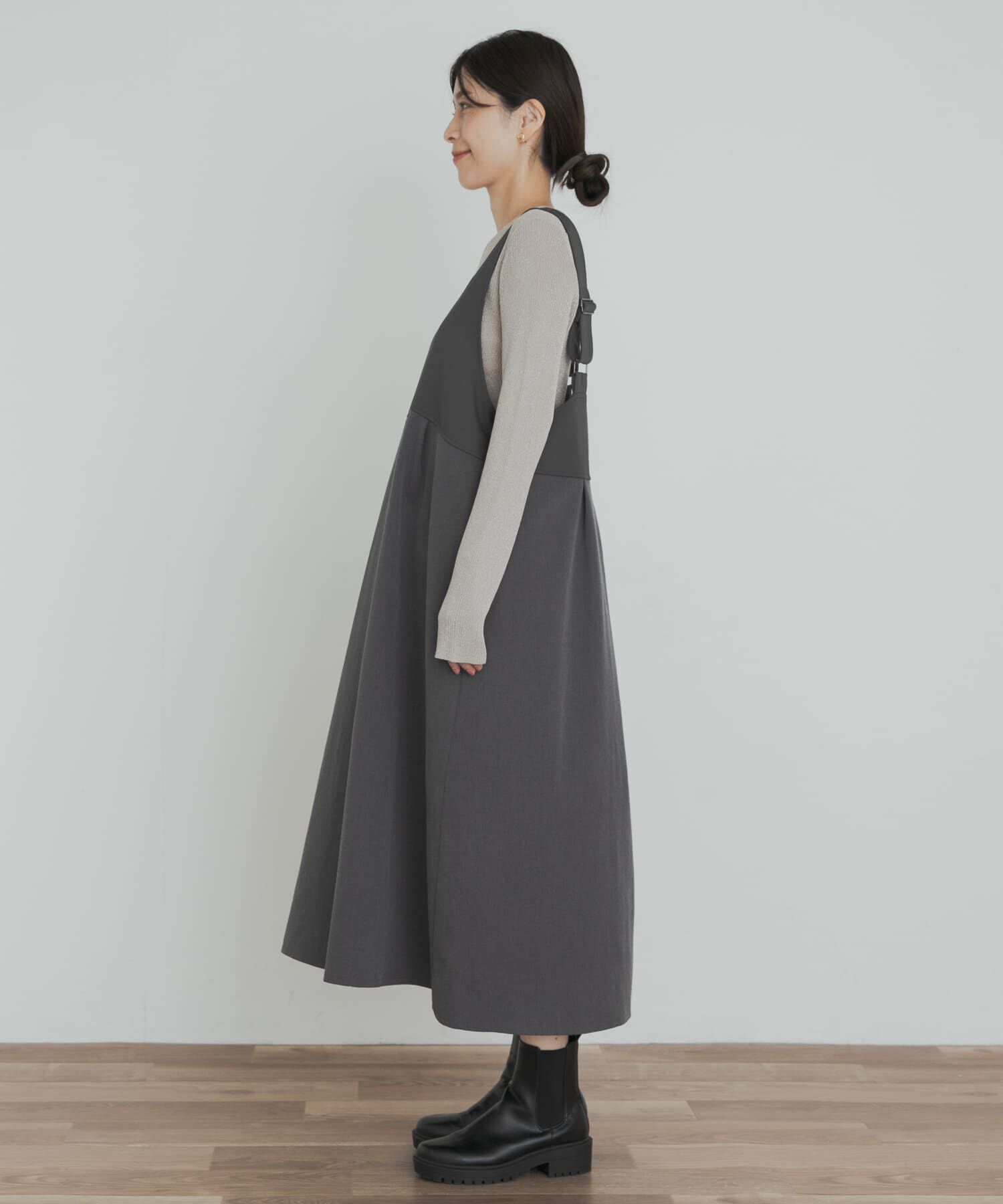 URBAN RESEARCH DOORS「深Uネック切替ジャンパースカート」|ワンピース|