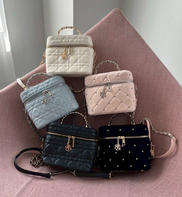  「チャーム付きキルティングバニティバッグ」|ショルダー・メッセンジャー|