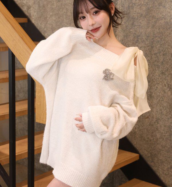  「ブローチ付きベロアモールミニニットワンピース」|ワンピース|アイボリー