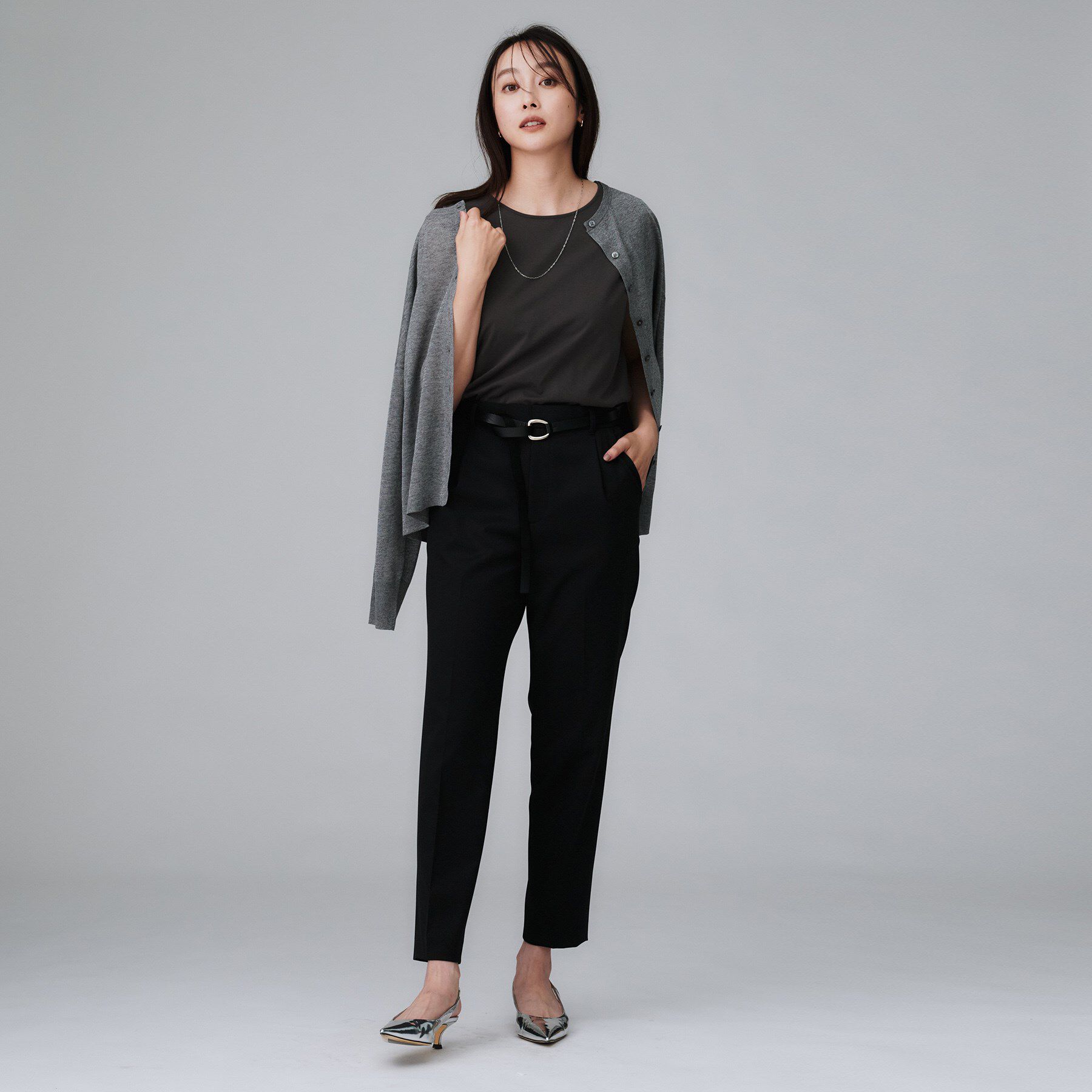 UNTITLED「【はっ水/後ろウエストゴム/洗える】ストレッチテーパードパンツ」|その他|