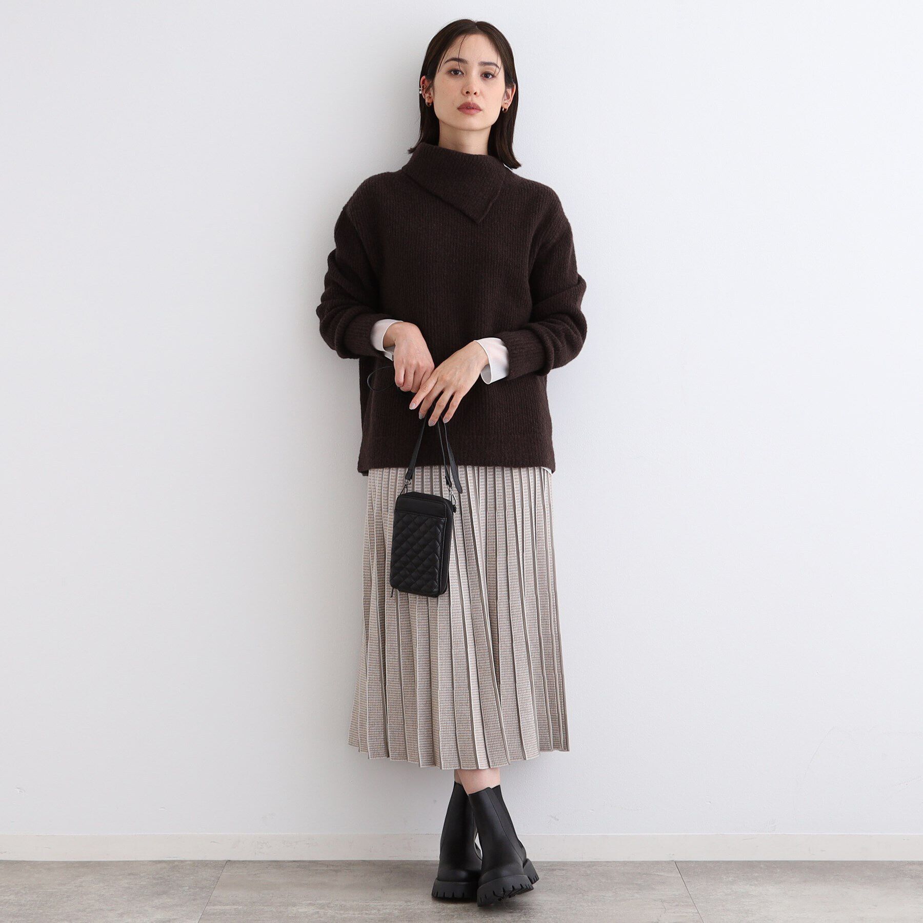 INDIVI「【ウール混／ブークレ】ループヤーン スリットハイネックニット」|ニット・セーター|