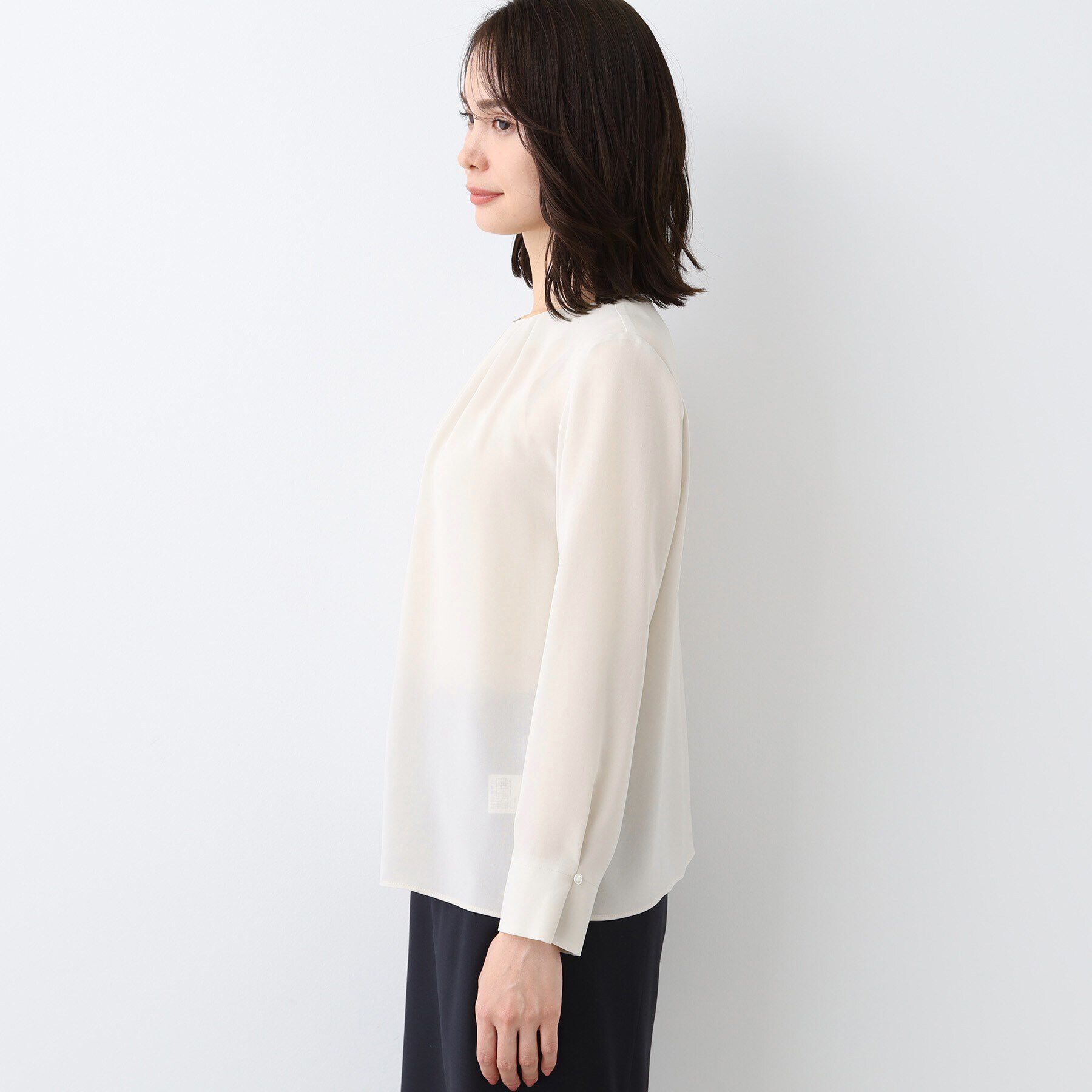 INDIVI「【日本製／トリアセテート混】タックデザインブラウス」|シャツ・ブラウス|