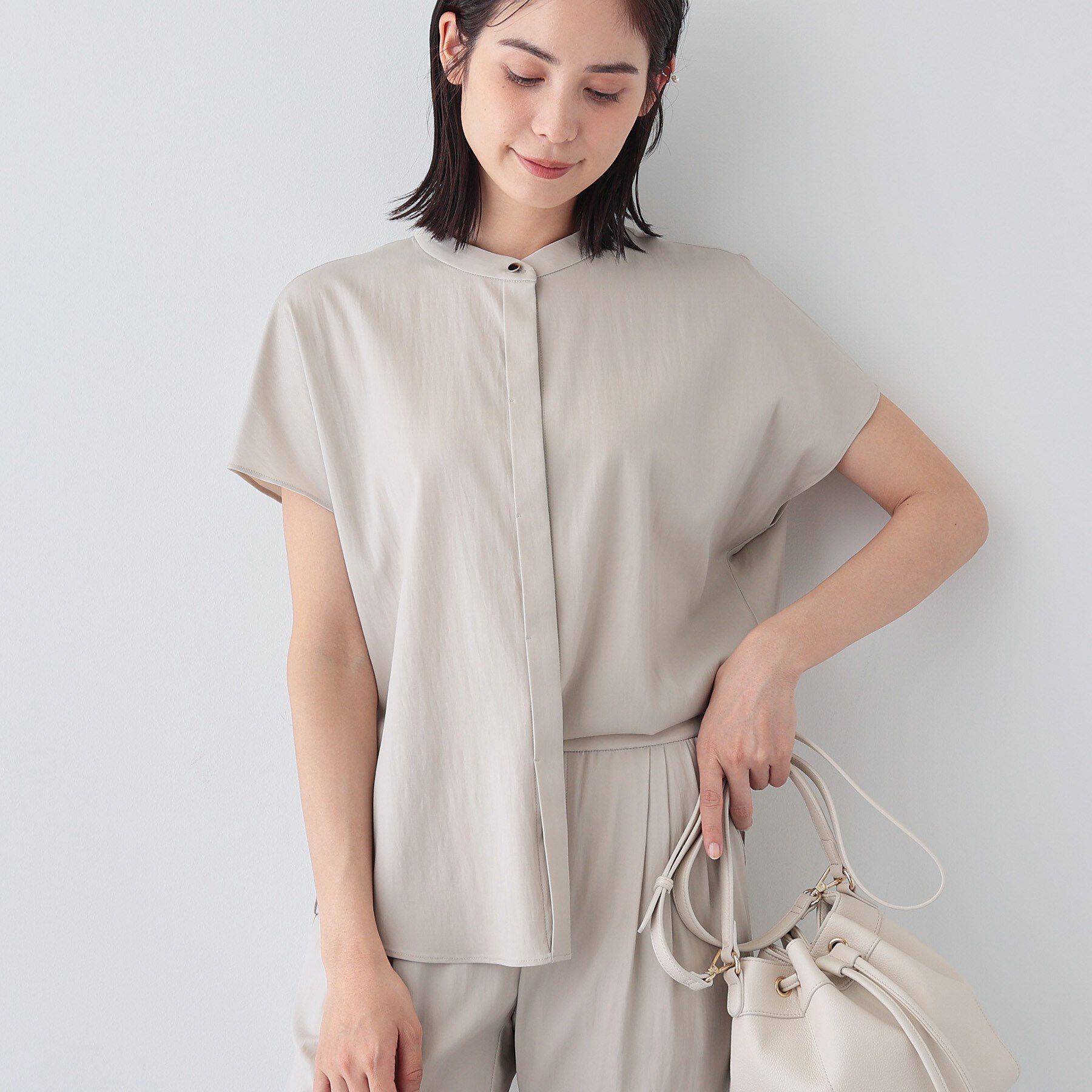 INDIVI「【洗える／SETUP可能/UVケア/接触冷感/日本製】バンドカラー半袖ブラウス」|シャツ・ブラウス|ベージュ(052)