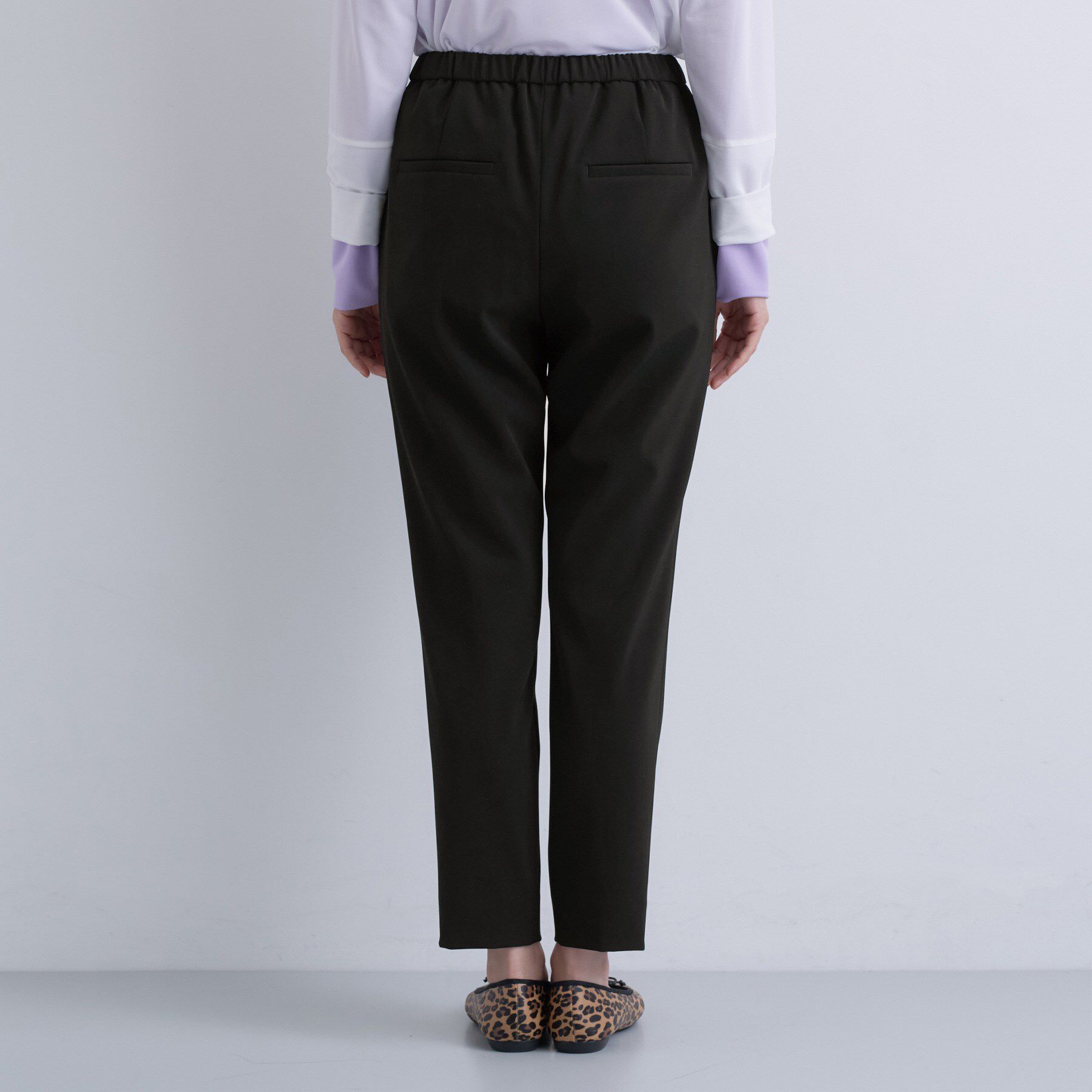 INDIVI「人気NO.1【褒められパンツ／高ストレッチ／ウエストゴム】タックテーパードパンツ」|その他|