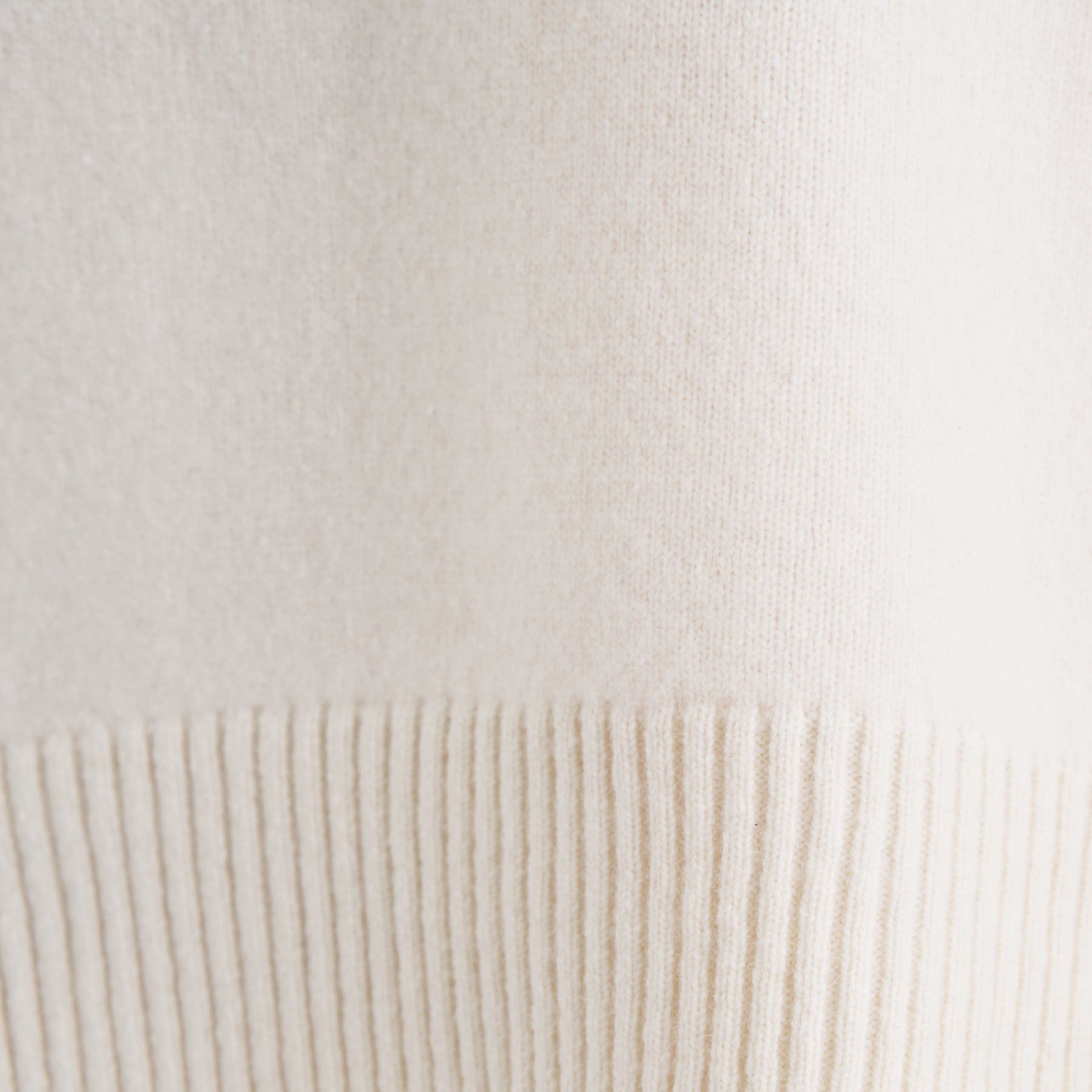 INDIVI「【冬ニット人気NO．1！／カシミヤ混】ミドルゲージハイネックニット」|ニット・セーター|