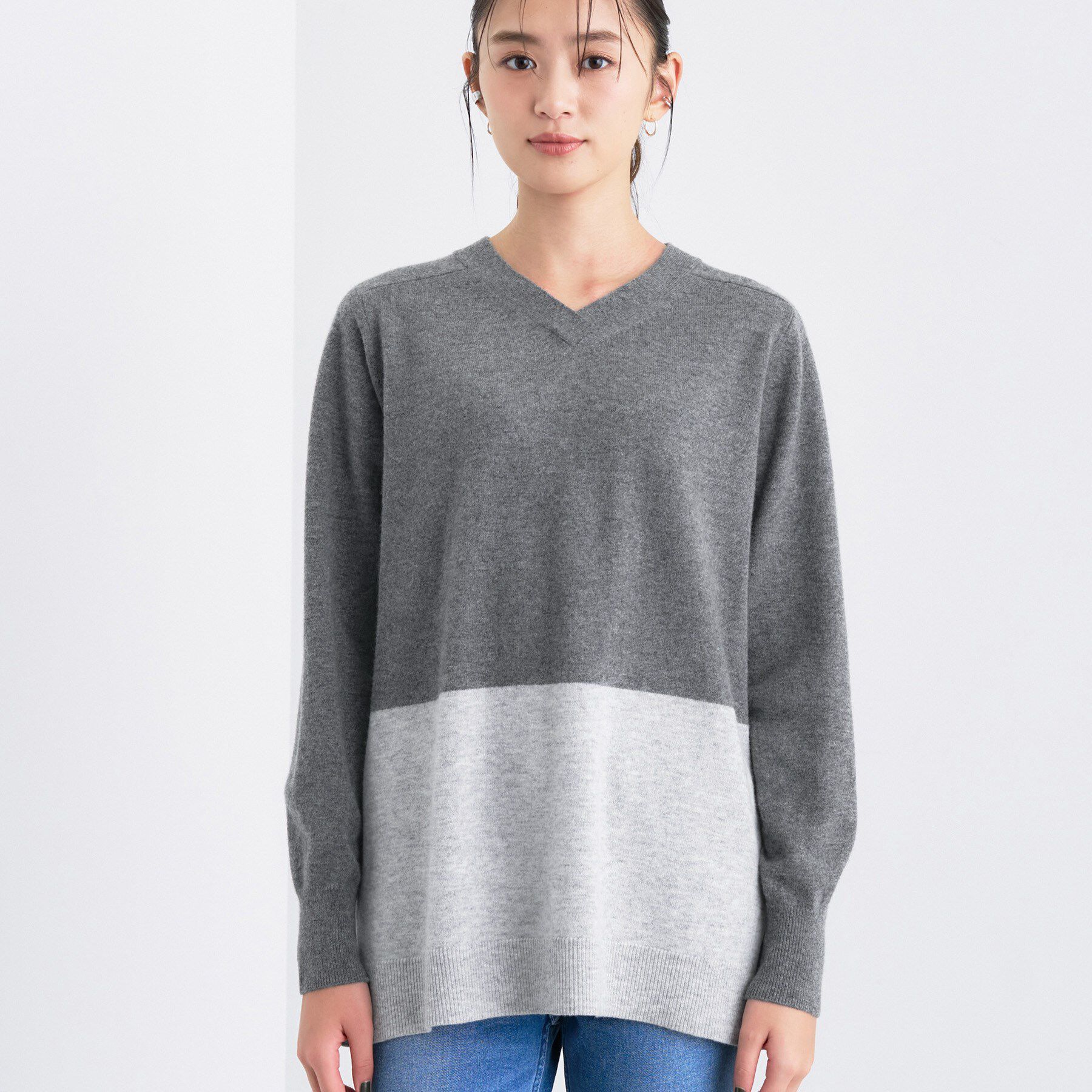 INDIVI「【洗える／チュニック丈／カシミヤ混】スリットデザインVネックニット」|ニット・セーター|