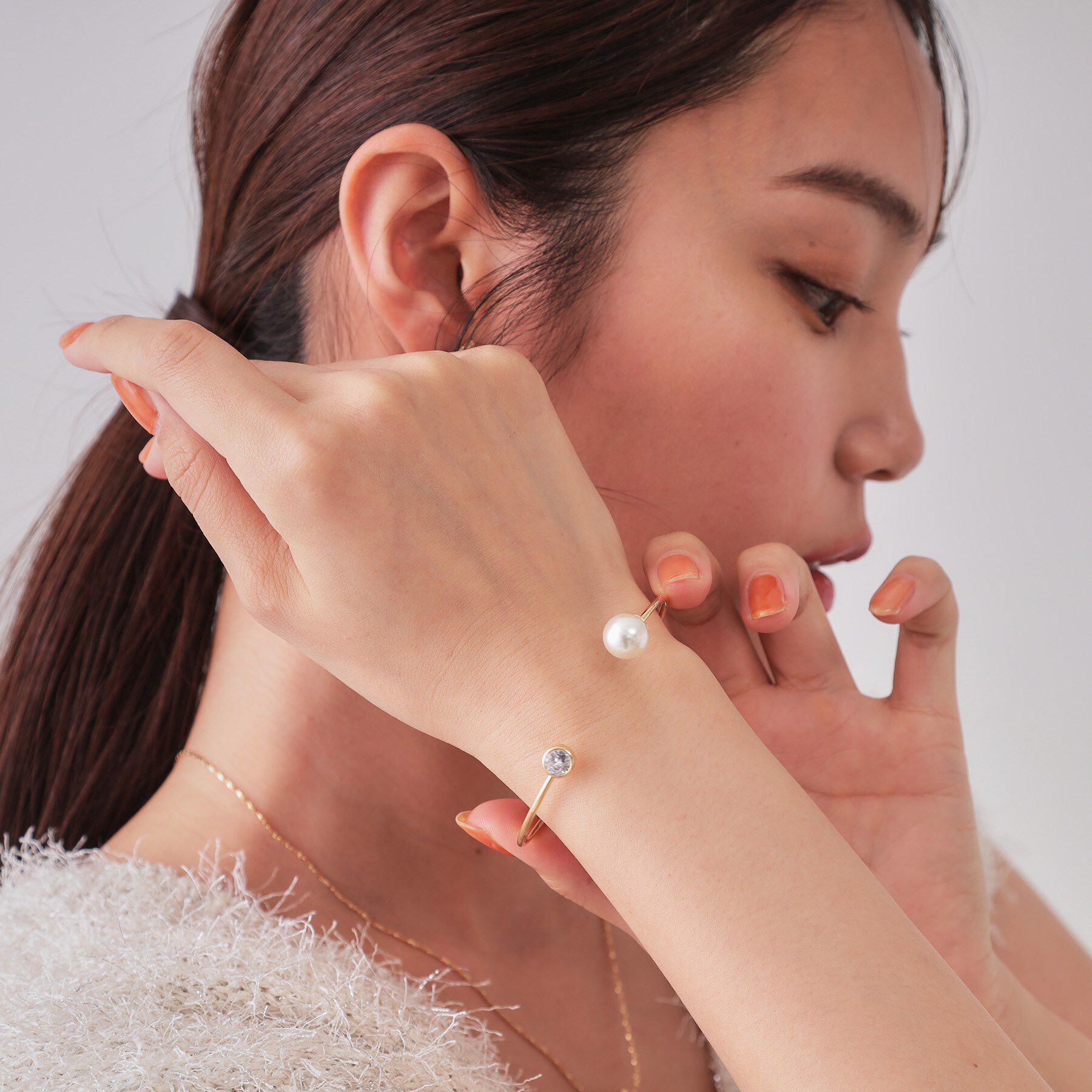 OPAQUE.CLIP「ビジュー&times;フェイクパール バングル」|ブレスレット・バングル|