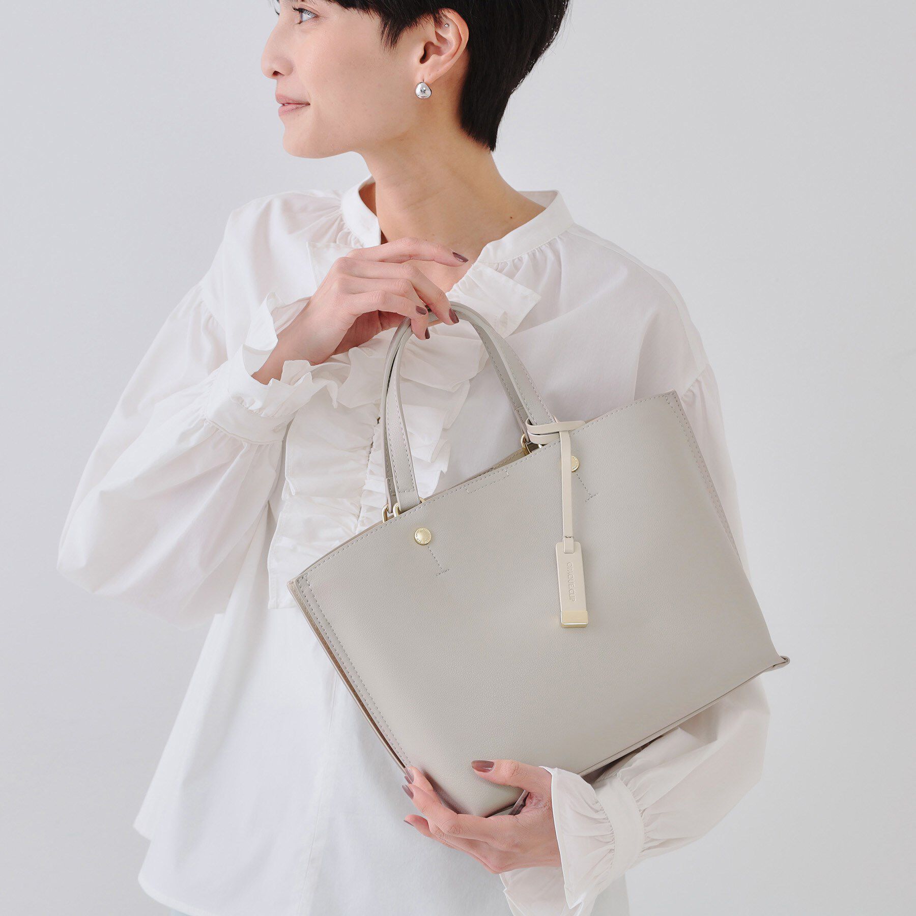 OPAQUE.CLIP「【2WAY】バイカラー3層ミドルトートバッグ」|トートバッグ|ライトベージュ(55