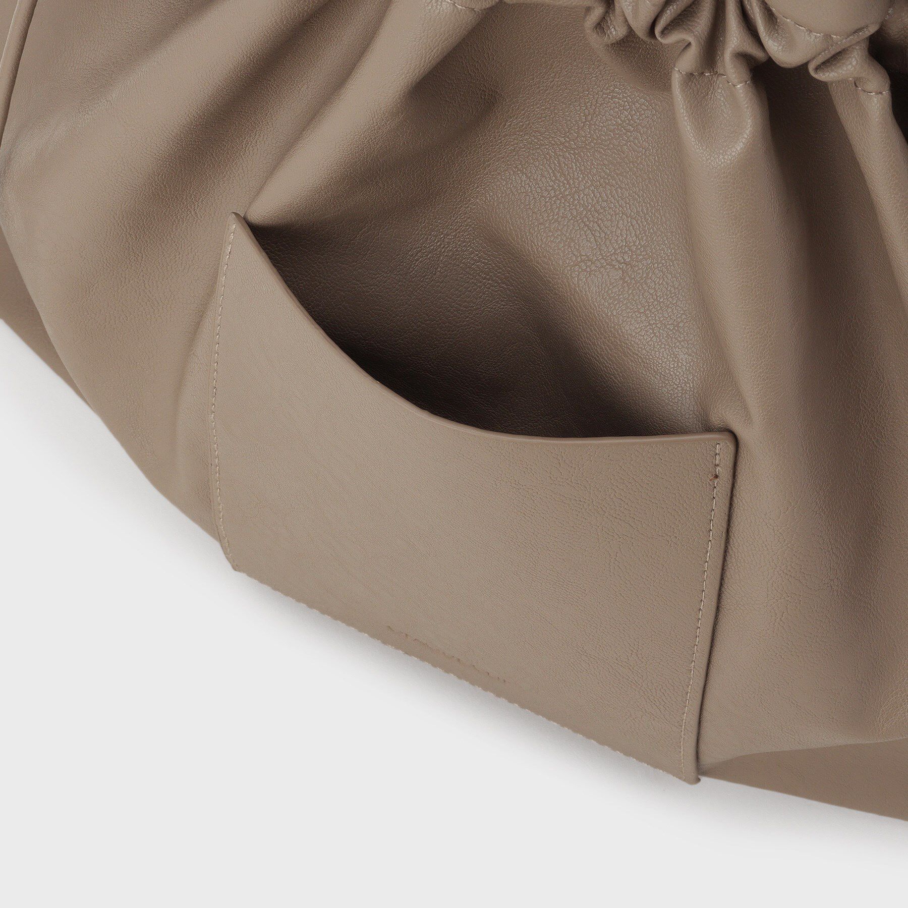 OPAQUE.CLIP「【A4サイズ対応】ソフト合皮巾着ドローストリングトートバッグ」|トートバッグ|