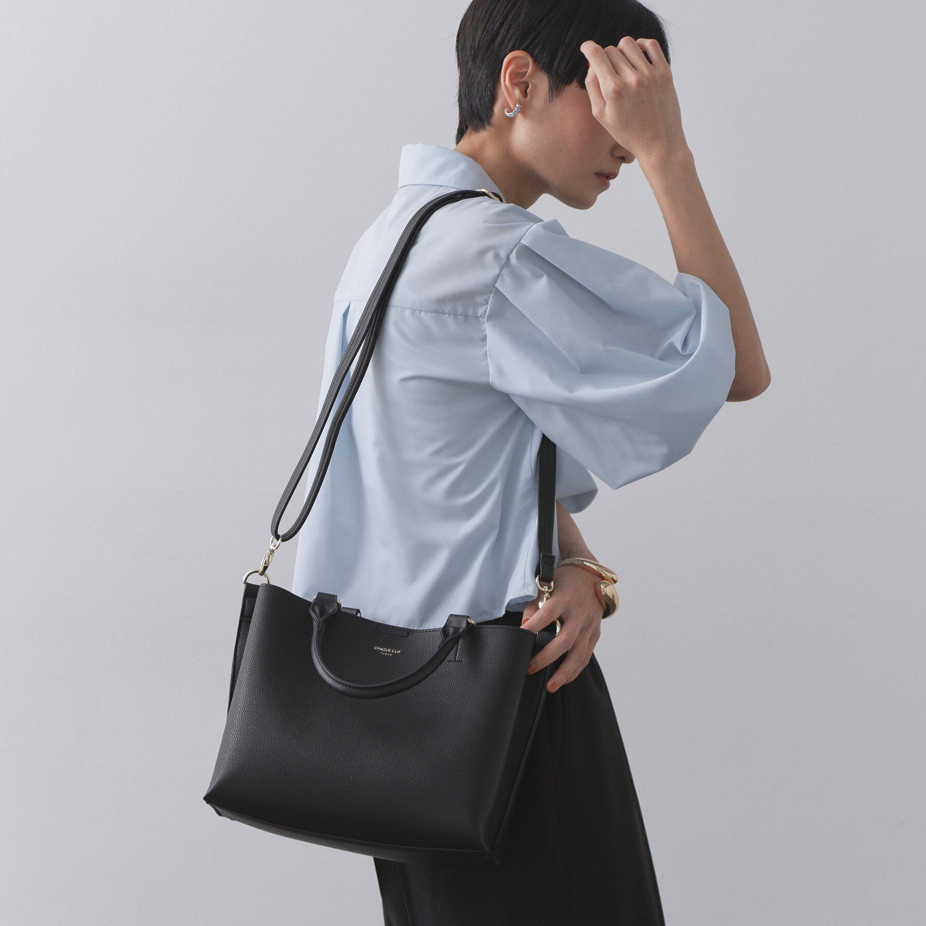 OPAQUE.CLIP「【2WAY/人間工学】ソフトシュリンク合皮ミドルサイズトートバッグ」|トートバッグ|