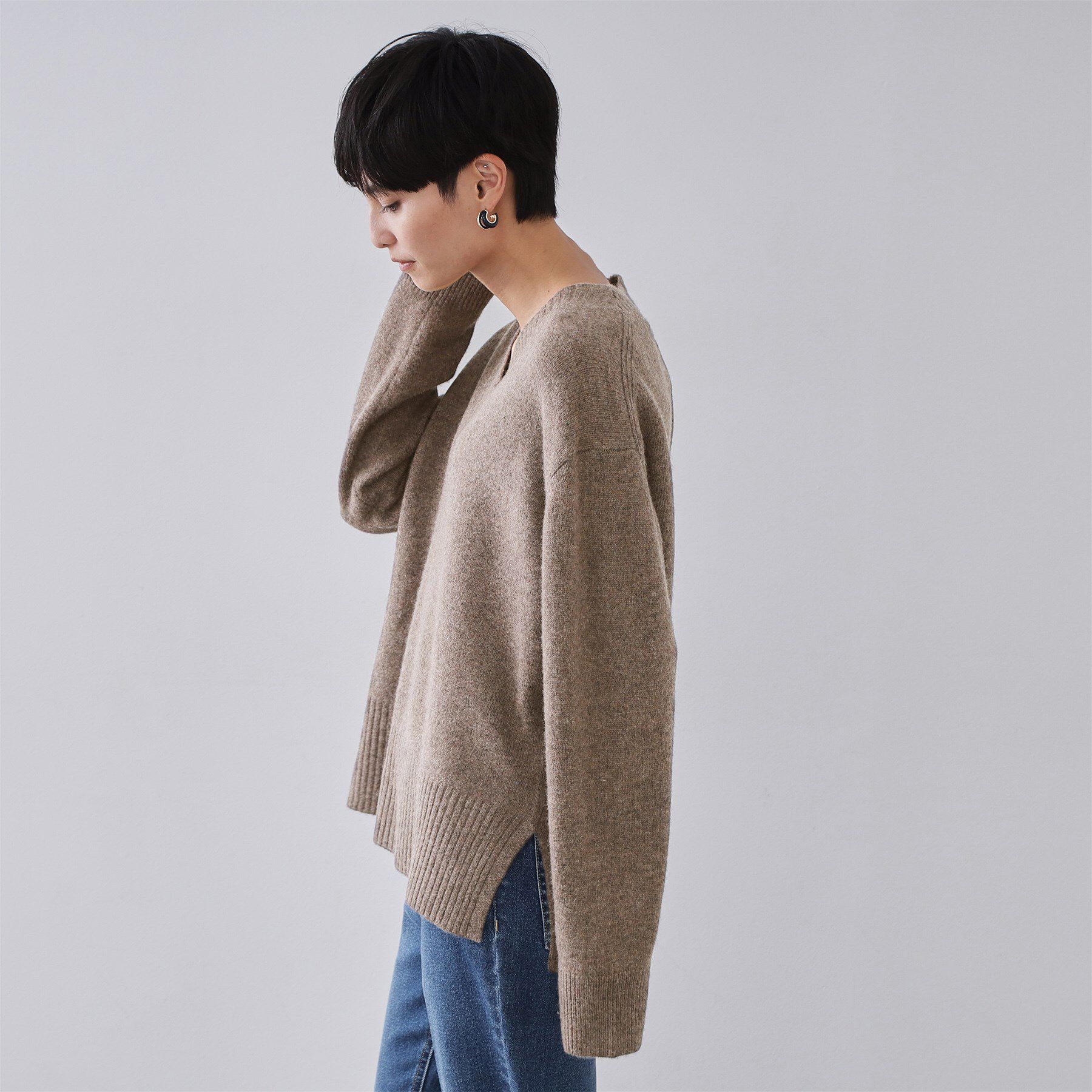 OPAQUE.CLIP「リラクシーVネックミドルゲージニット【洗える】」|ニット・セーター|