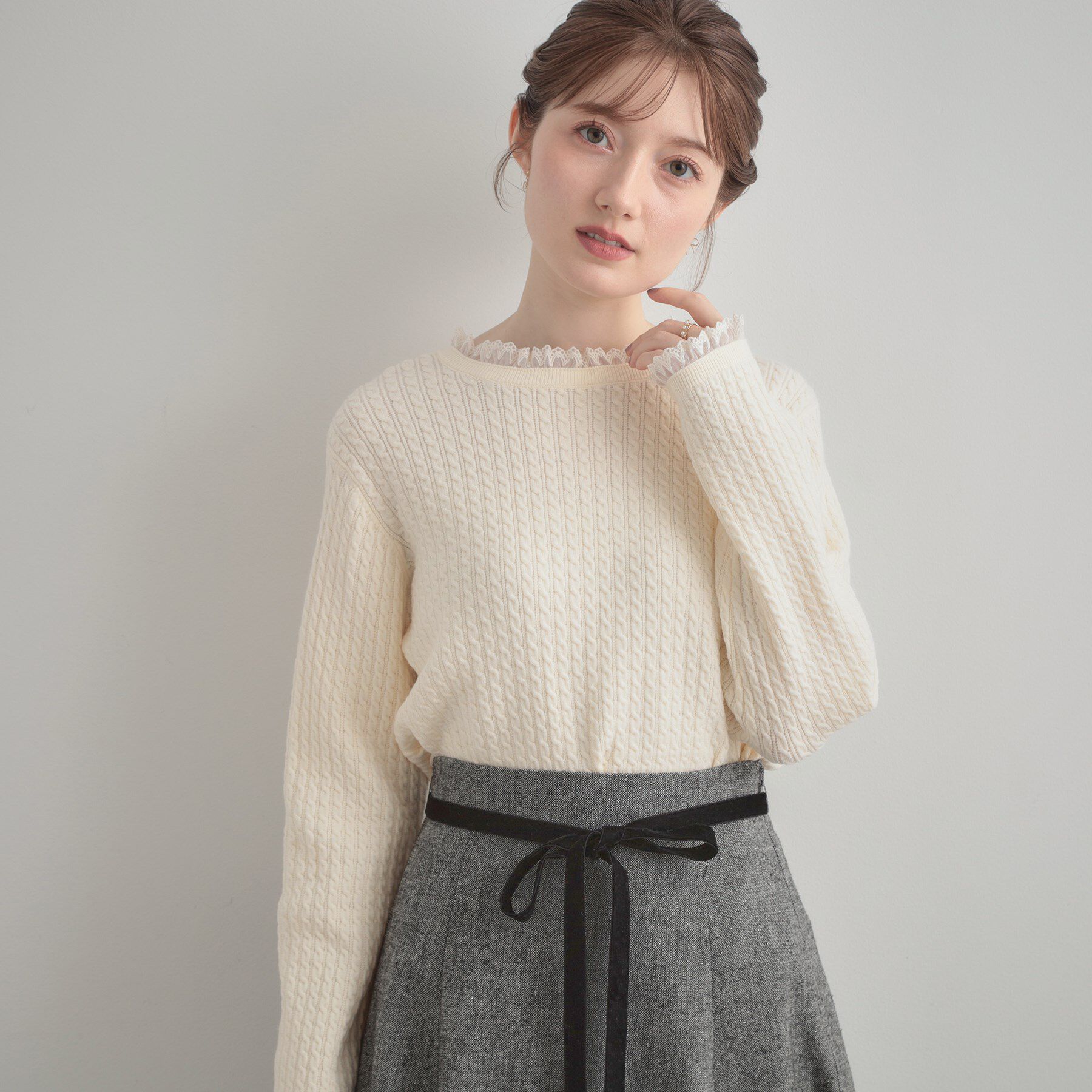 Couture broach「【大人上品・着映え】ケーブルレース バックリボンニット」|ニット・セーター|