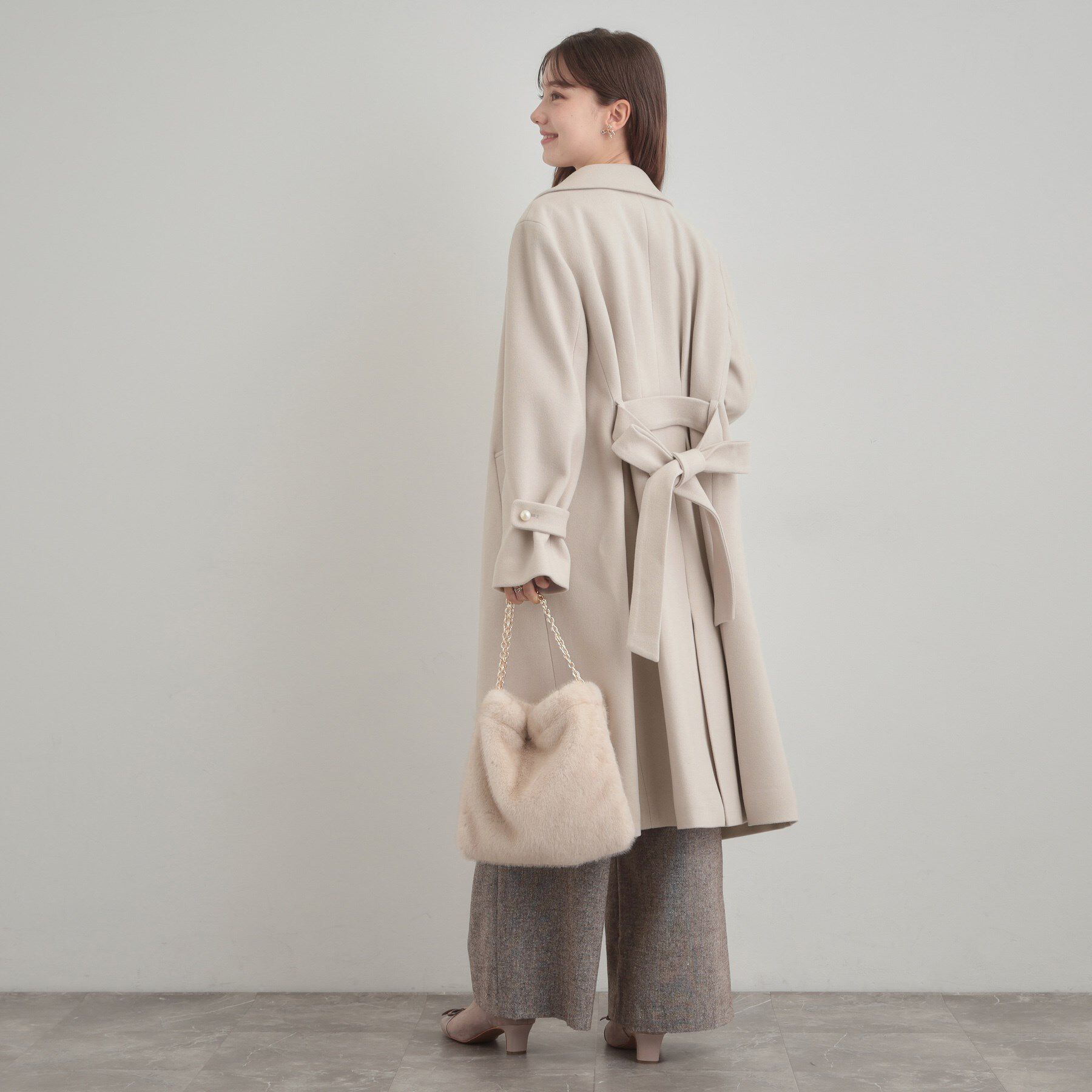 Couture broach「【大人上品・ベルト付き】パール調釦チェスターコート」|チェスターコート|