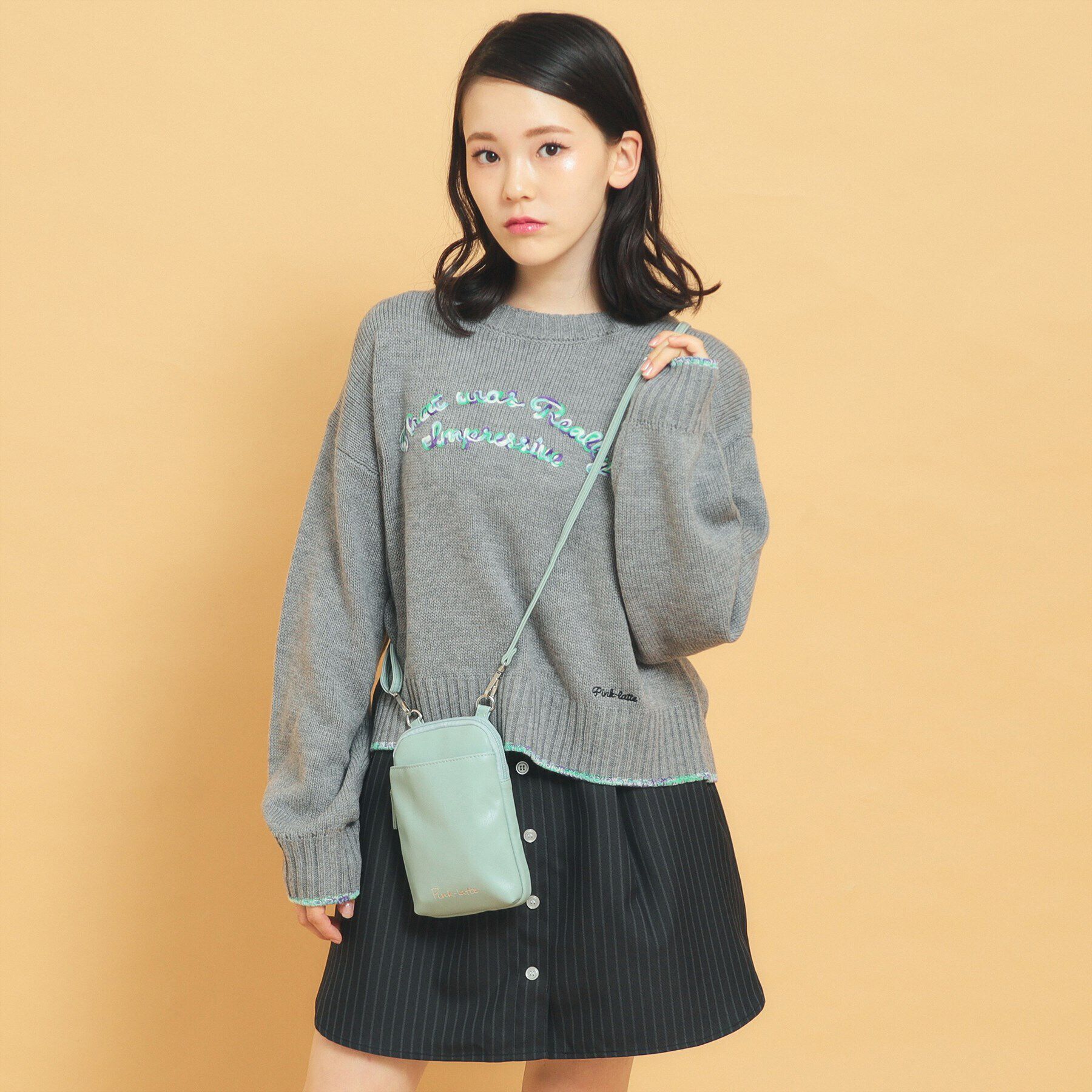 PINK-latte「チャーム付き縦型ショルダー」|ショルダー・メッセンジャー|