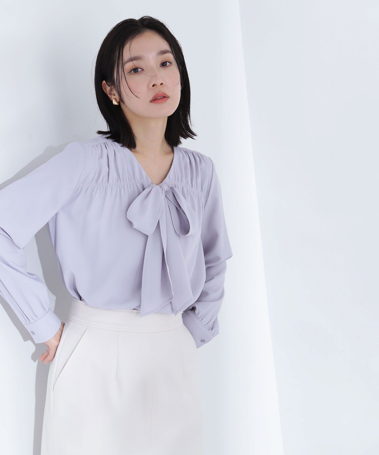  「Vネックリボンタイブラウス」|シャツ・ブラウス|ラベンダー