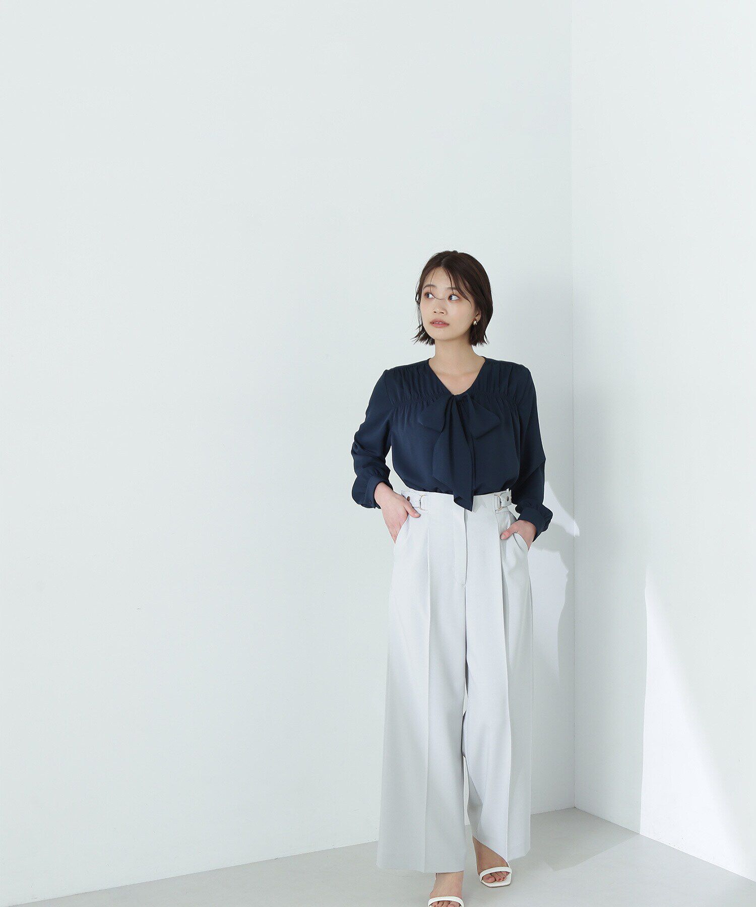  「Vネックリボンタイブラウス」|シャツ・ブラウス|