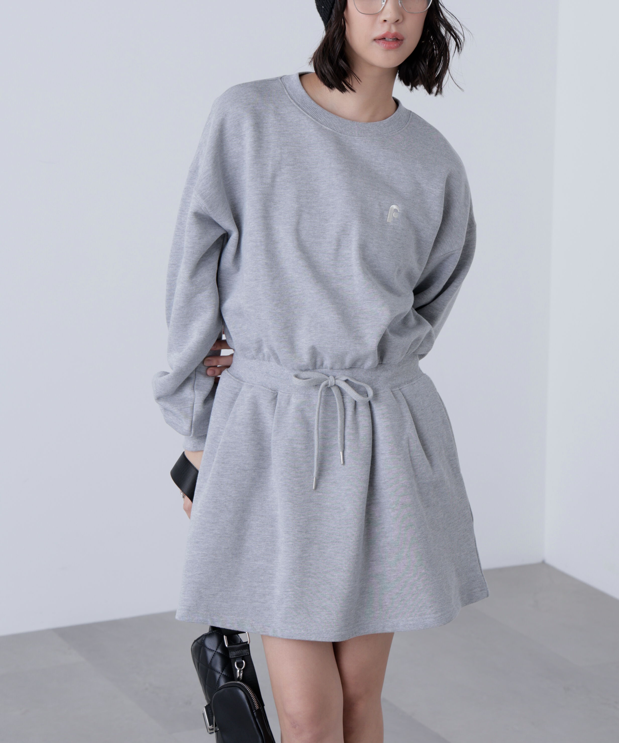  「ロゴ刺繍スウェットミニワンピース」|ワンピース|