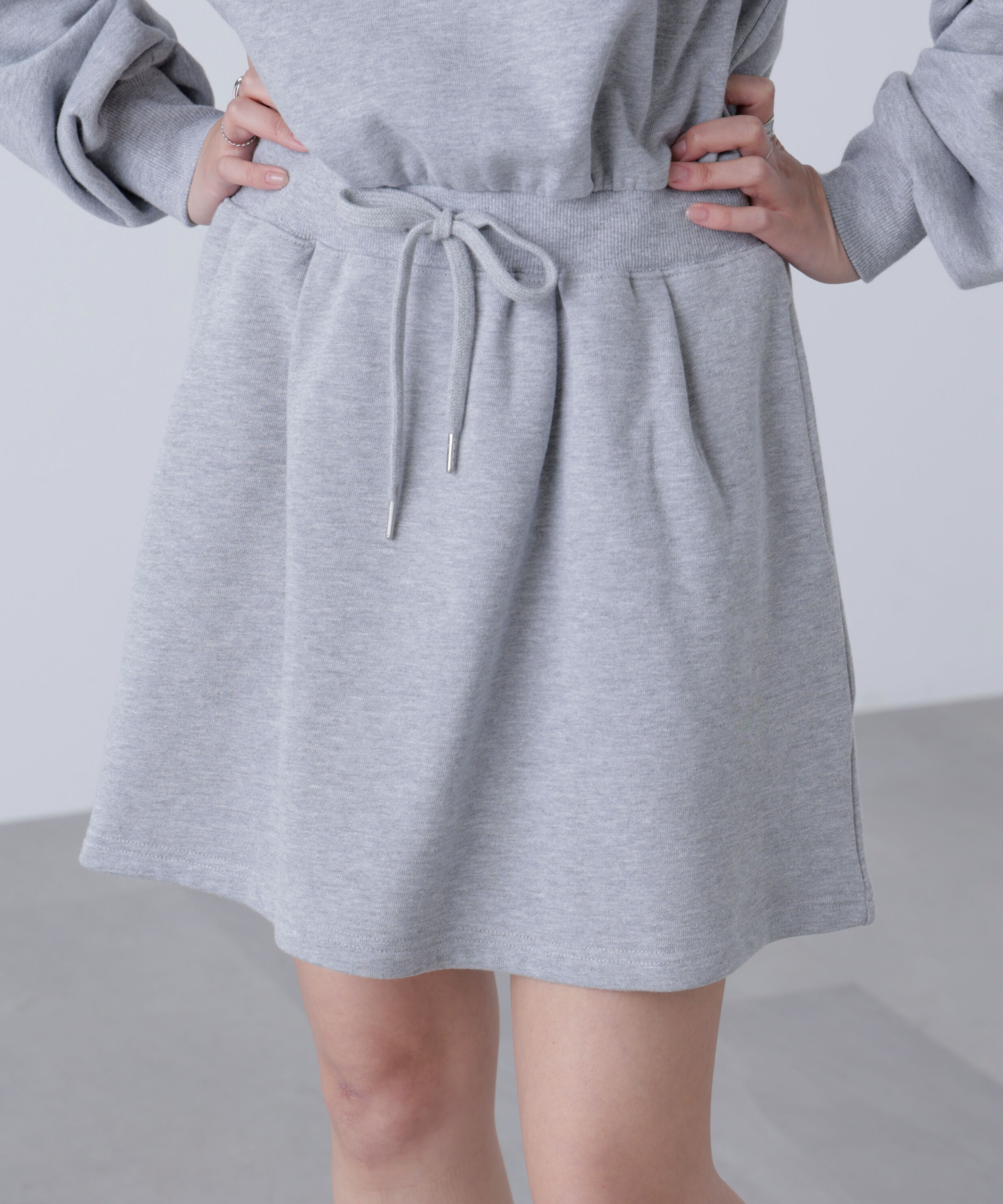  「ロゴ刺繍スウェットミニワンピース」|ワンピース|